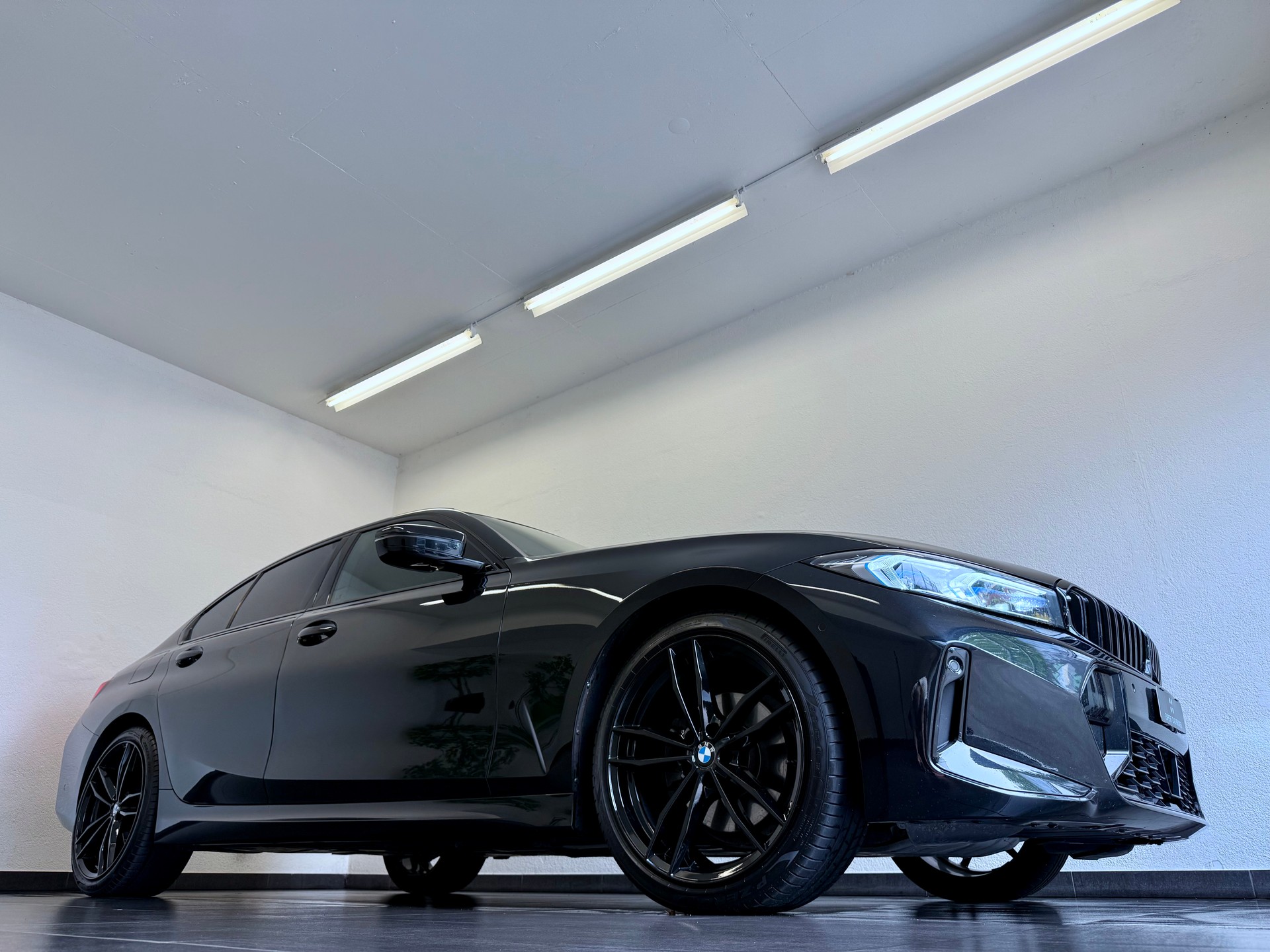 BMW 320d xDrive 48V Steptronic M Sport-image-25