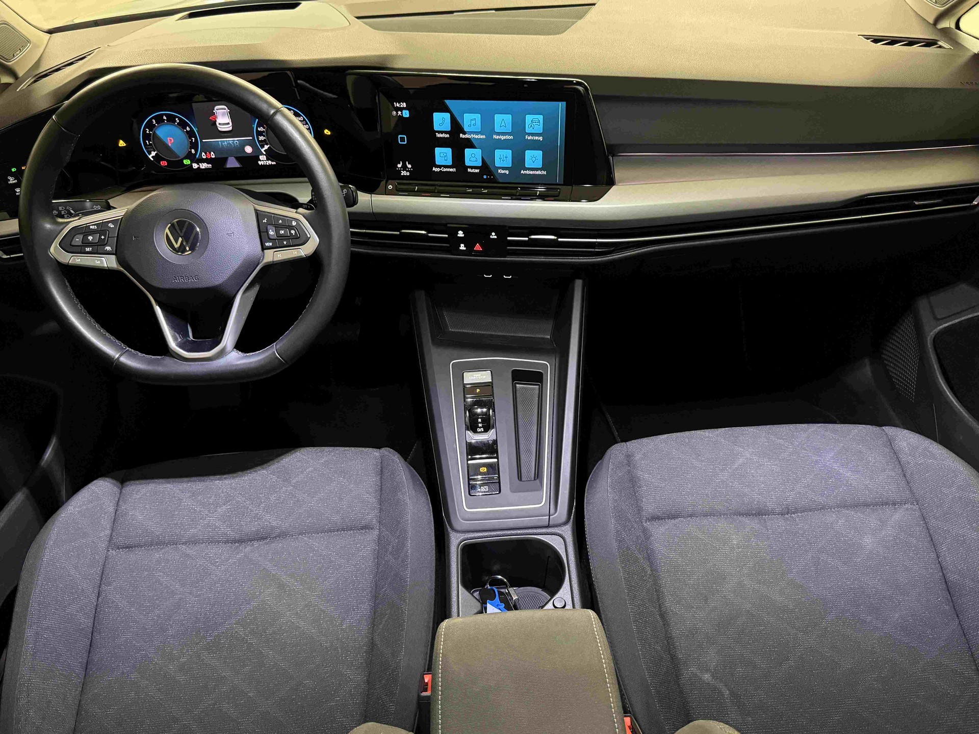 VW Golf 1.5 e TSI ACT Selection DSG-image-11