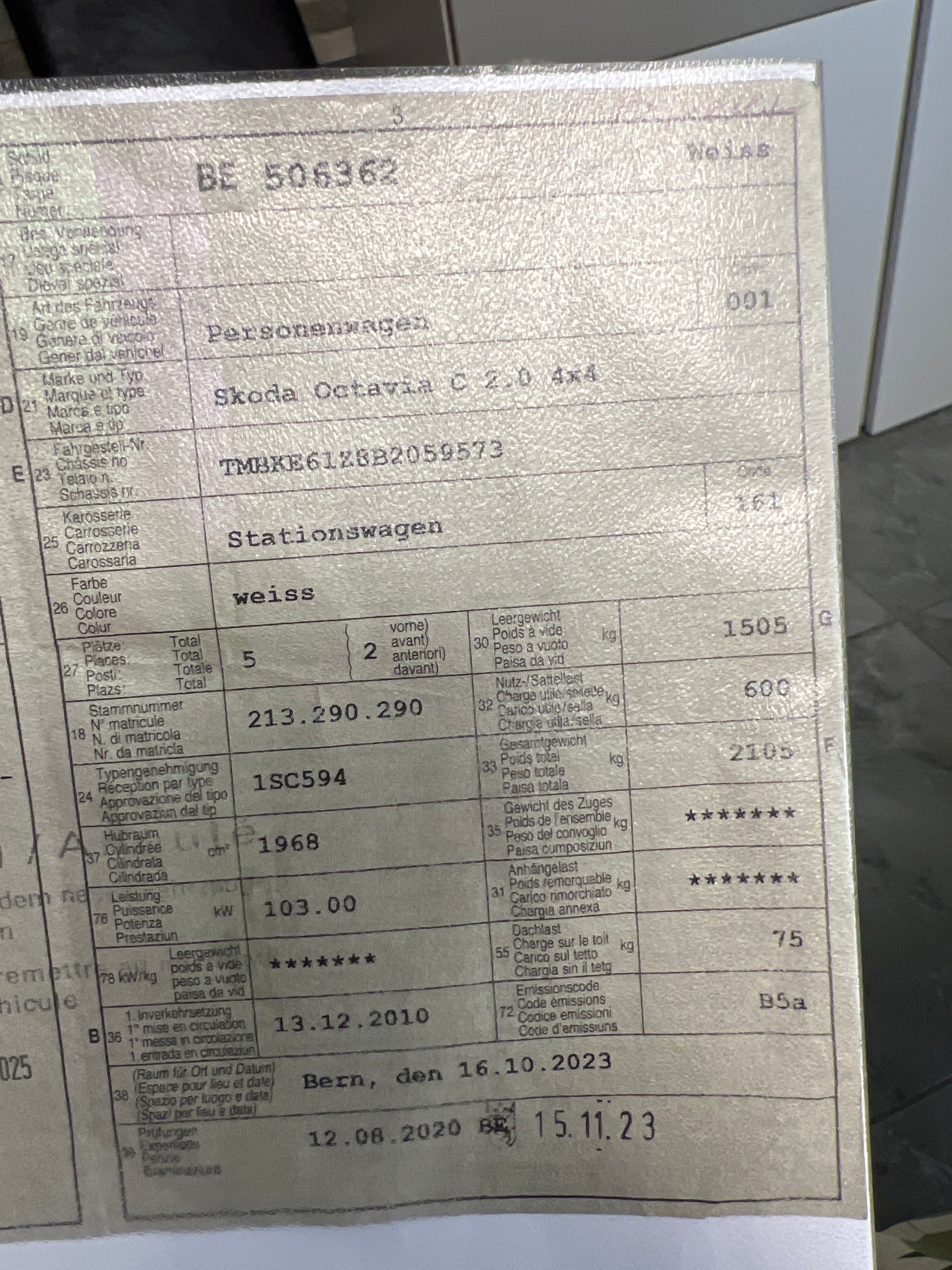 SKODA Octavia Combi 2.0 TDI Swiss Adventure 4x4