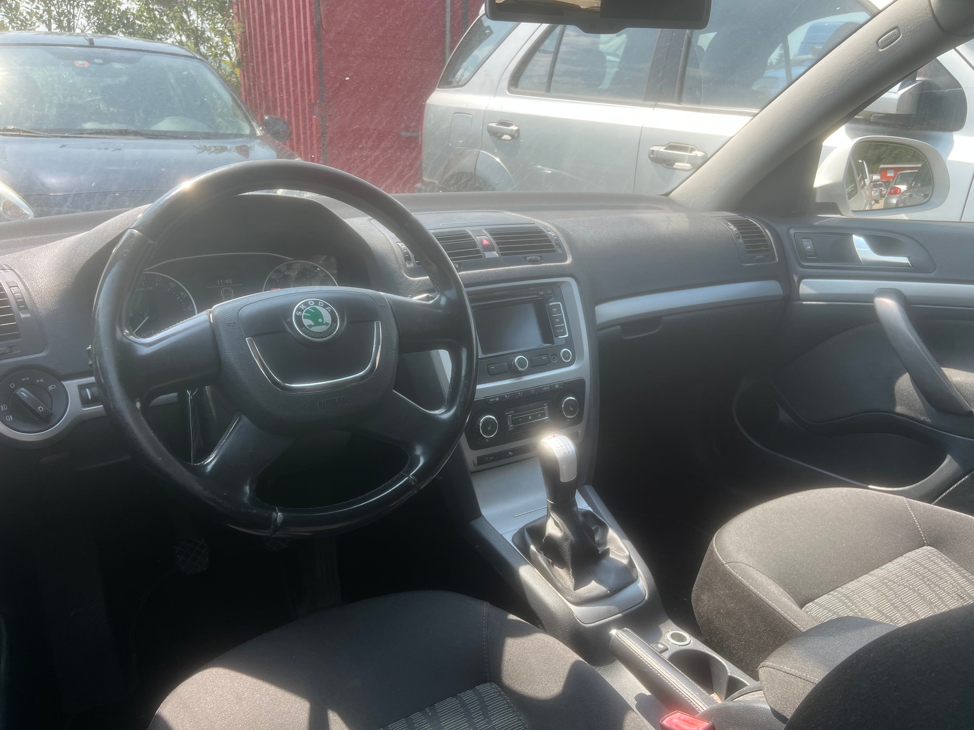 SKODA Octavia Combi 2.0 TDI Swiss Adventure 4x4-image-7