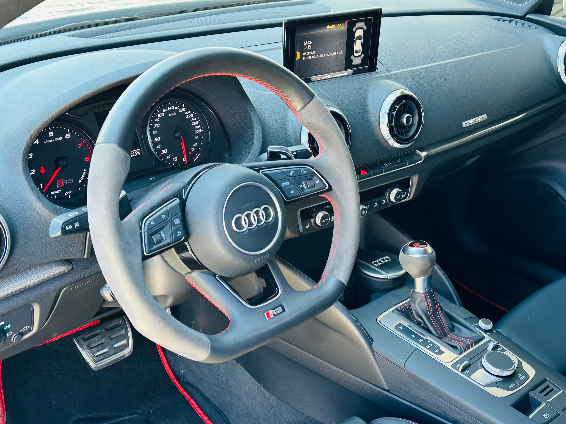 AUDI RS3 Limousine 2.5 TSI quattro S-tronic-image-11