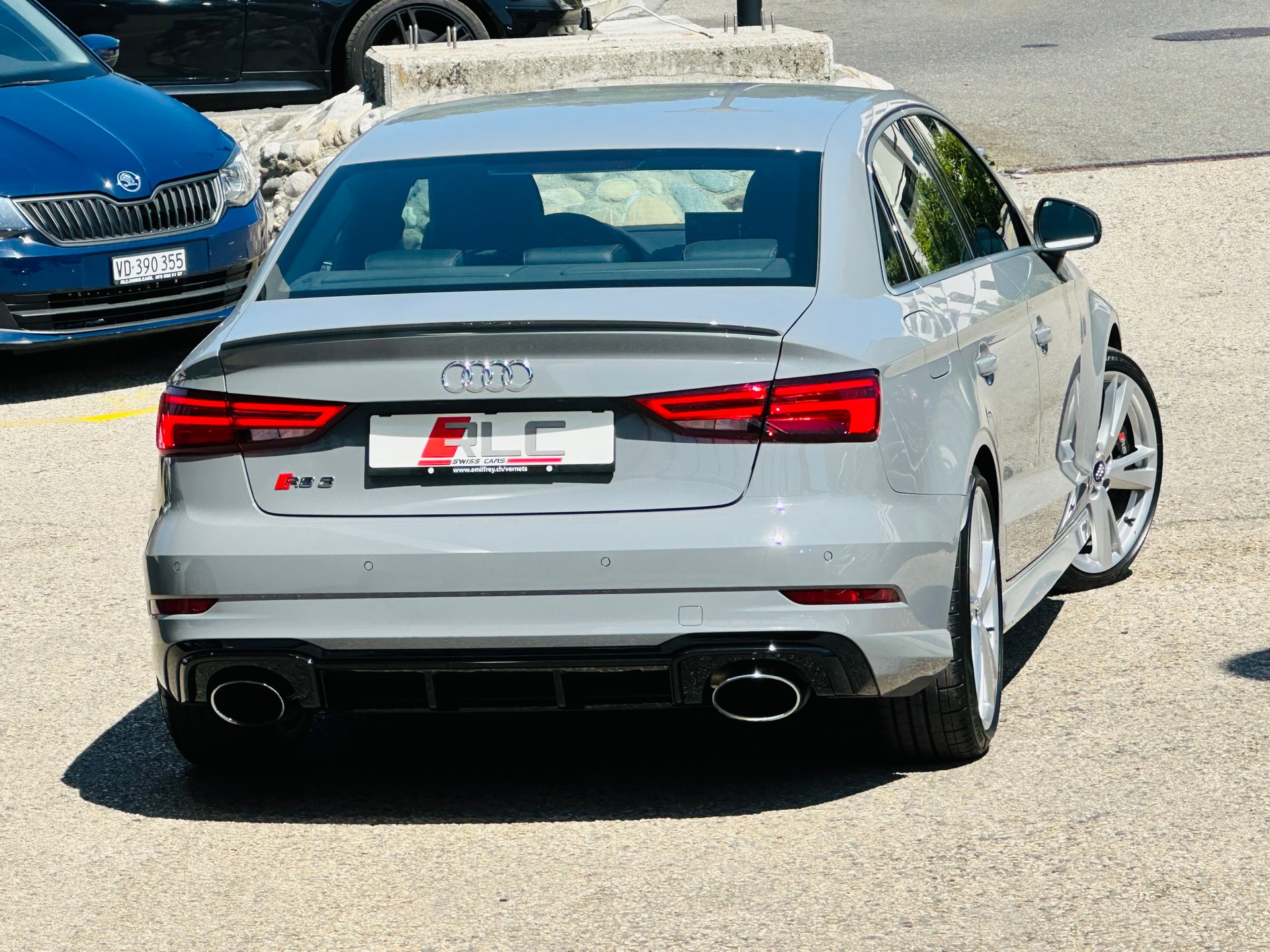 AUDI RS3 Limousine 2.5 TSI quattro S-tronic-image-8