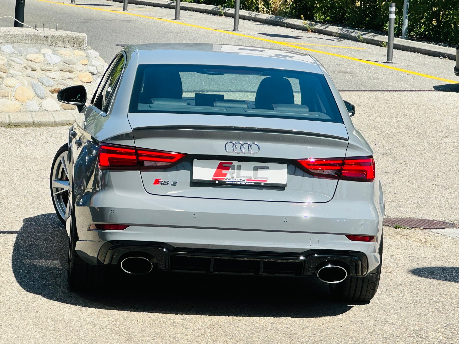 AUDI RS3 Limousine 2.5 TSI quattro S-tronic-image-7