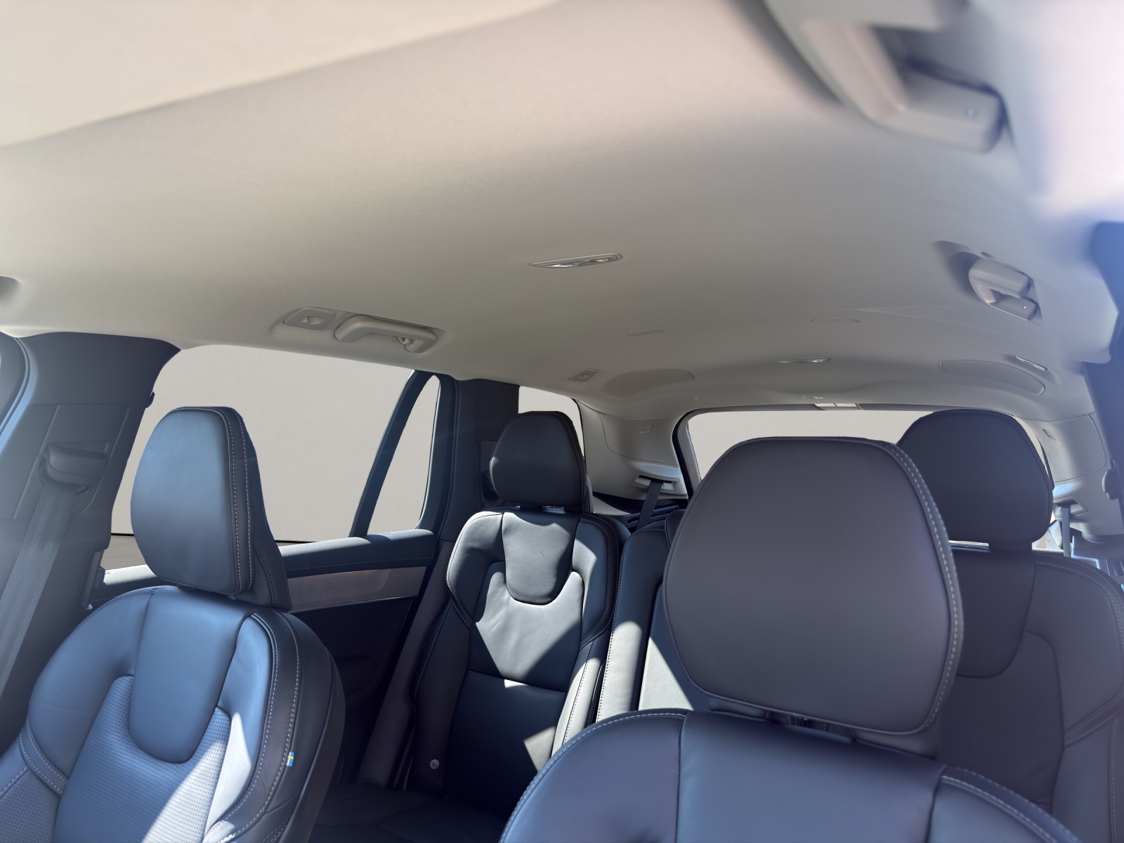 VOLVO XC90 2.0 T8 TE Plus Dark eAWD-image-12