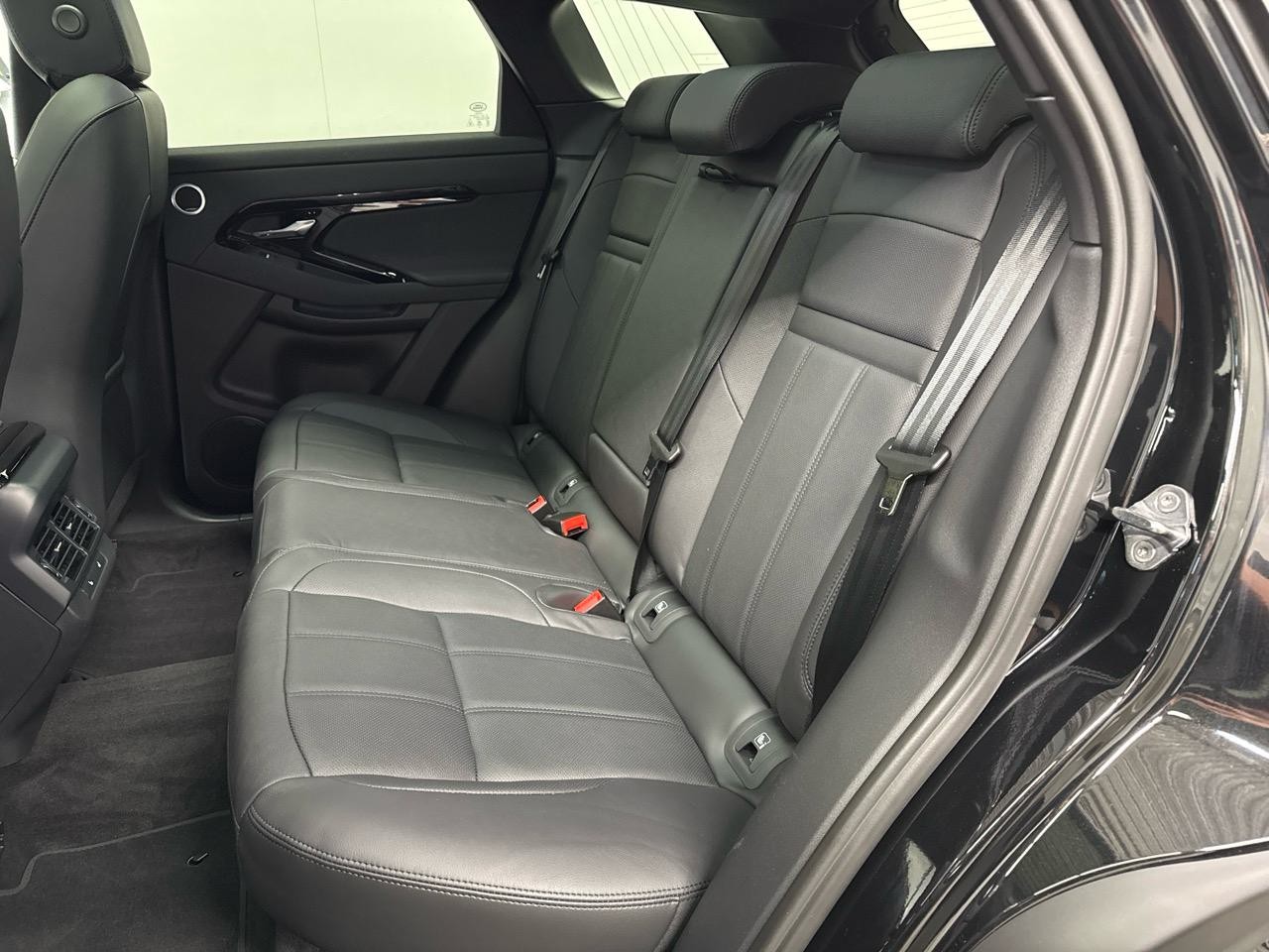 LAND ROVER Range Rover Evoque P 270e Dynamic SE AT9-image-13
