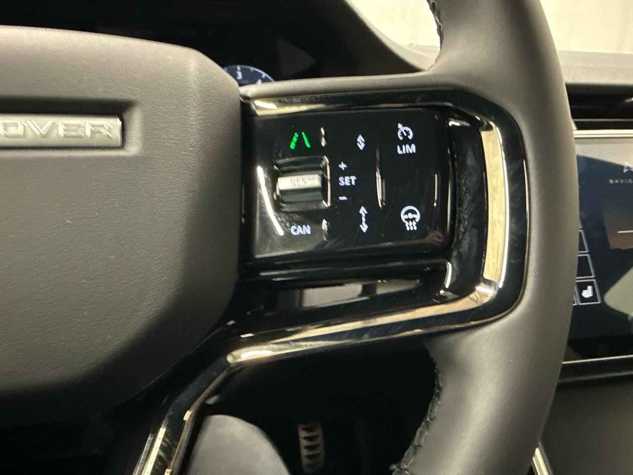 LAND ROVER Range Rover Evoque P 270e Dynamic SE AT9-image-11