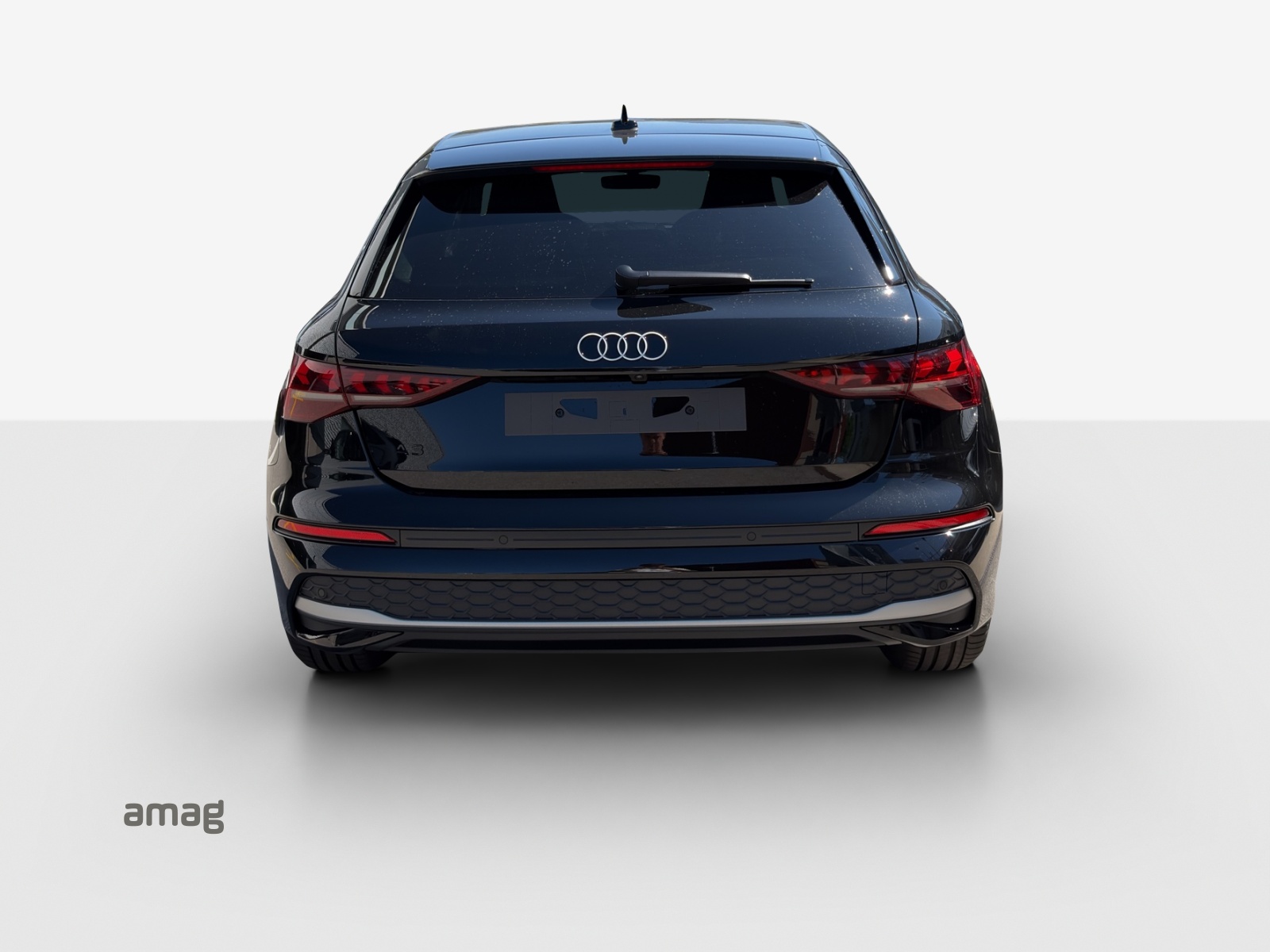 AUDI A3 Sportback TFSI 110 kW Attraction S tronic-image-3