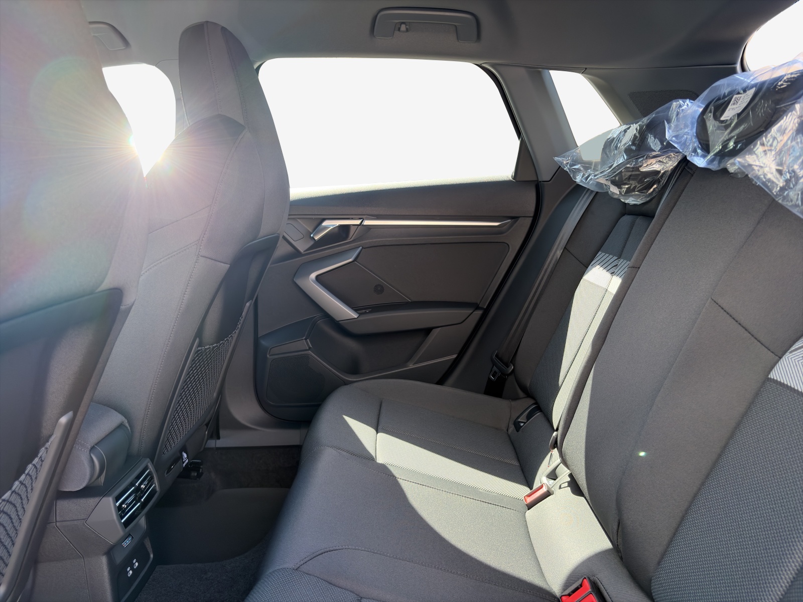 AUDI A3 Sportback TFSI 110 kW Attraction S tronic-image-11
