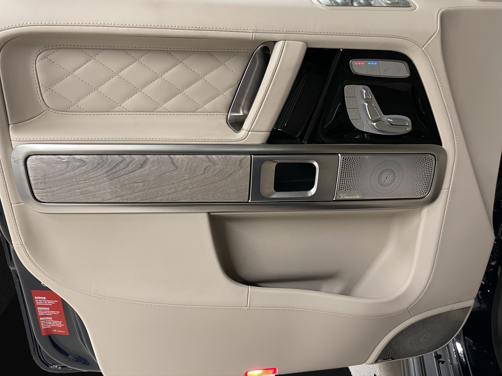 MERCEDES-BENZ G 63 AMG 9G-Tronic-image-7