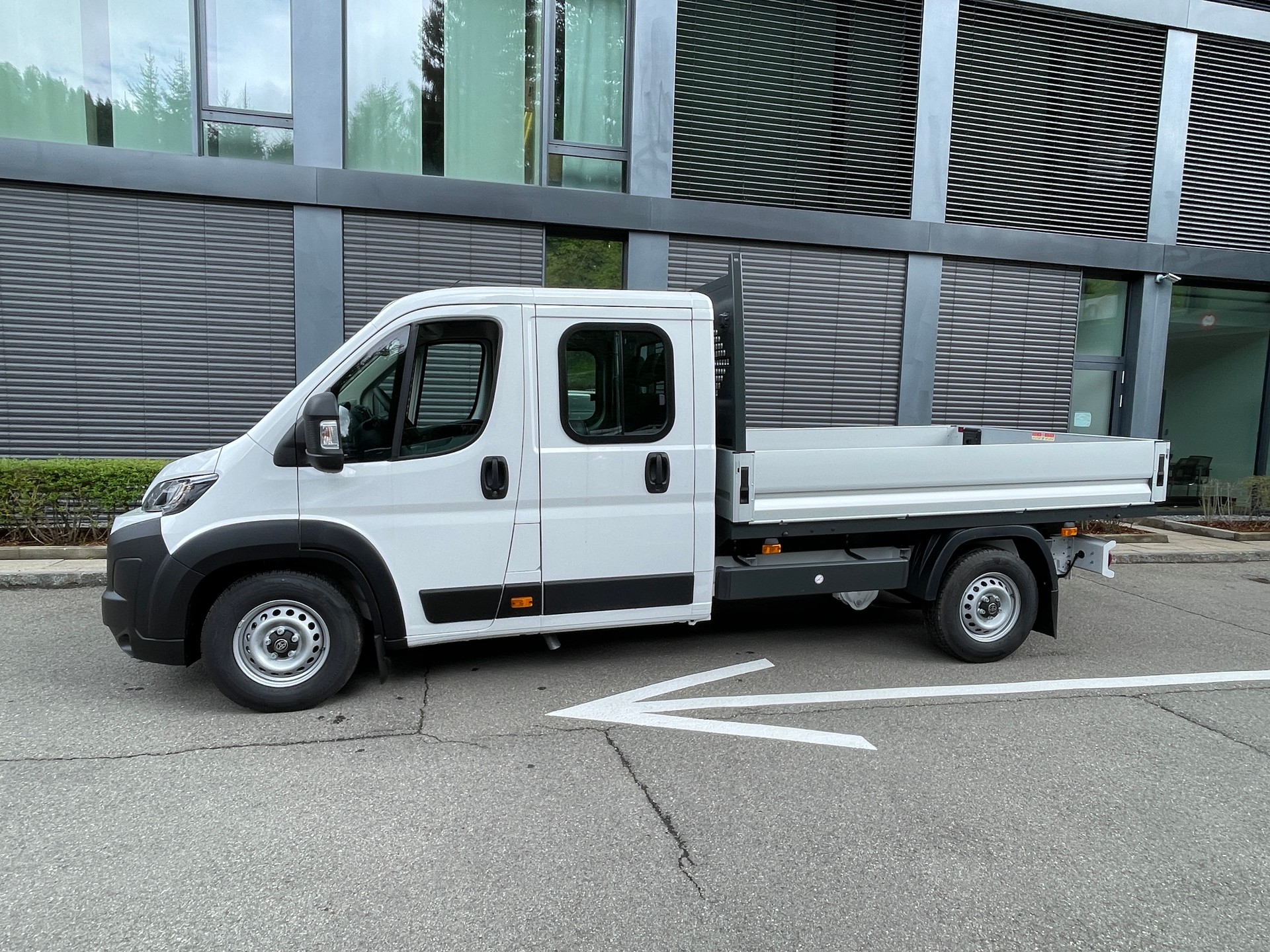 TOYOTA Proace MAX 2.2D DK Chassis mit Pritsche HD Active 3,5t L3H1 mit AHK-image-1