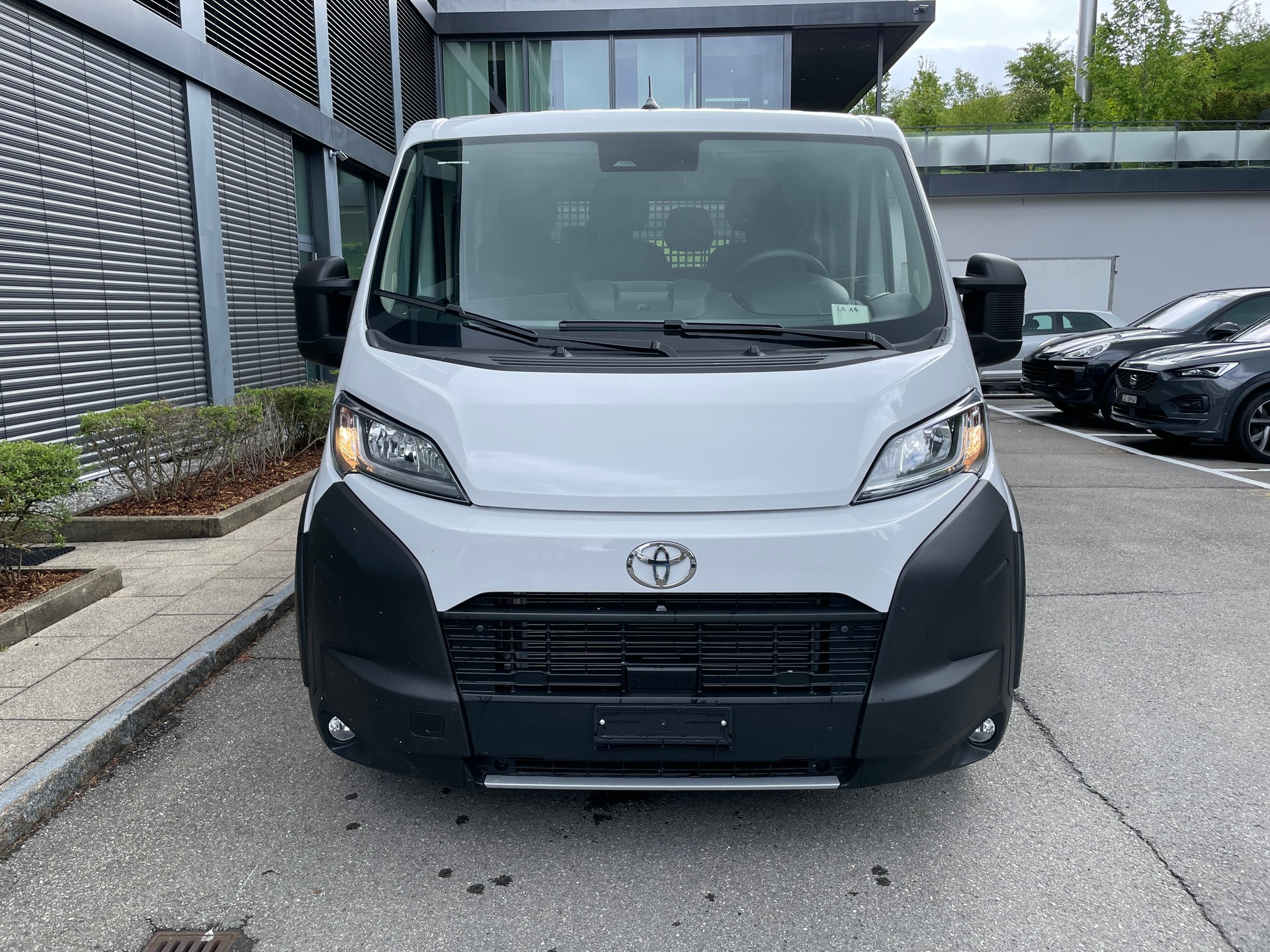 TOYOTA Proace MAX 2.2D DK Chassis mit Pritsche HD Active 3,5t L3H1 mit AHK-image-7