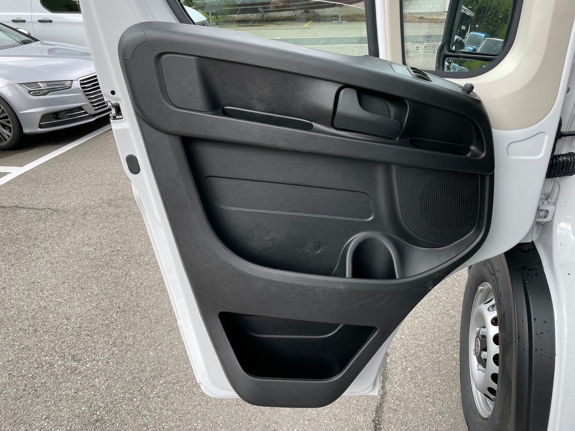 TOYOTA Proace MAX 2.2D DK Chassis mit Pritsche HD Active 3,5t L3H1 mit AHK-image-8