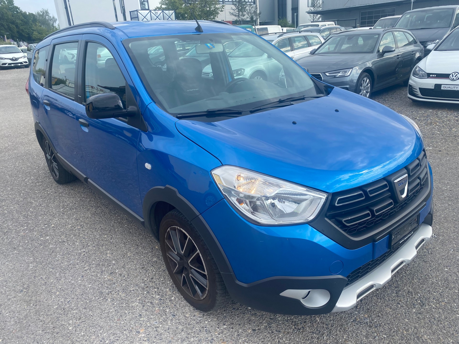 DACIA Lodgy 1.2 Turbo Ambiance 7PL-image-2