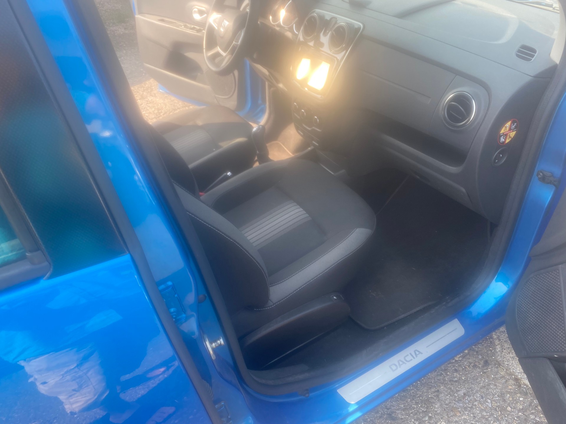 DACIA Lodgy 1.2 Turbo Ambiance 7PL-image-7