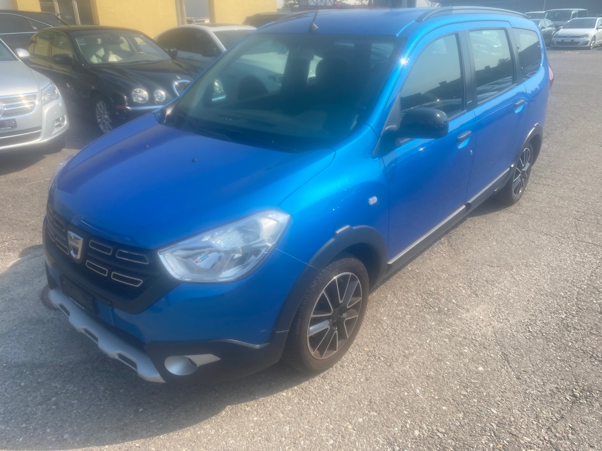 DACIA Lodgy 1.2 Turbo Ambiance 7PL-image-1