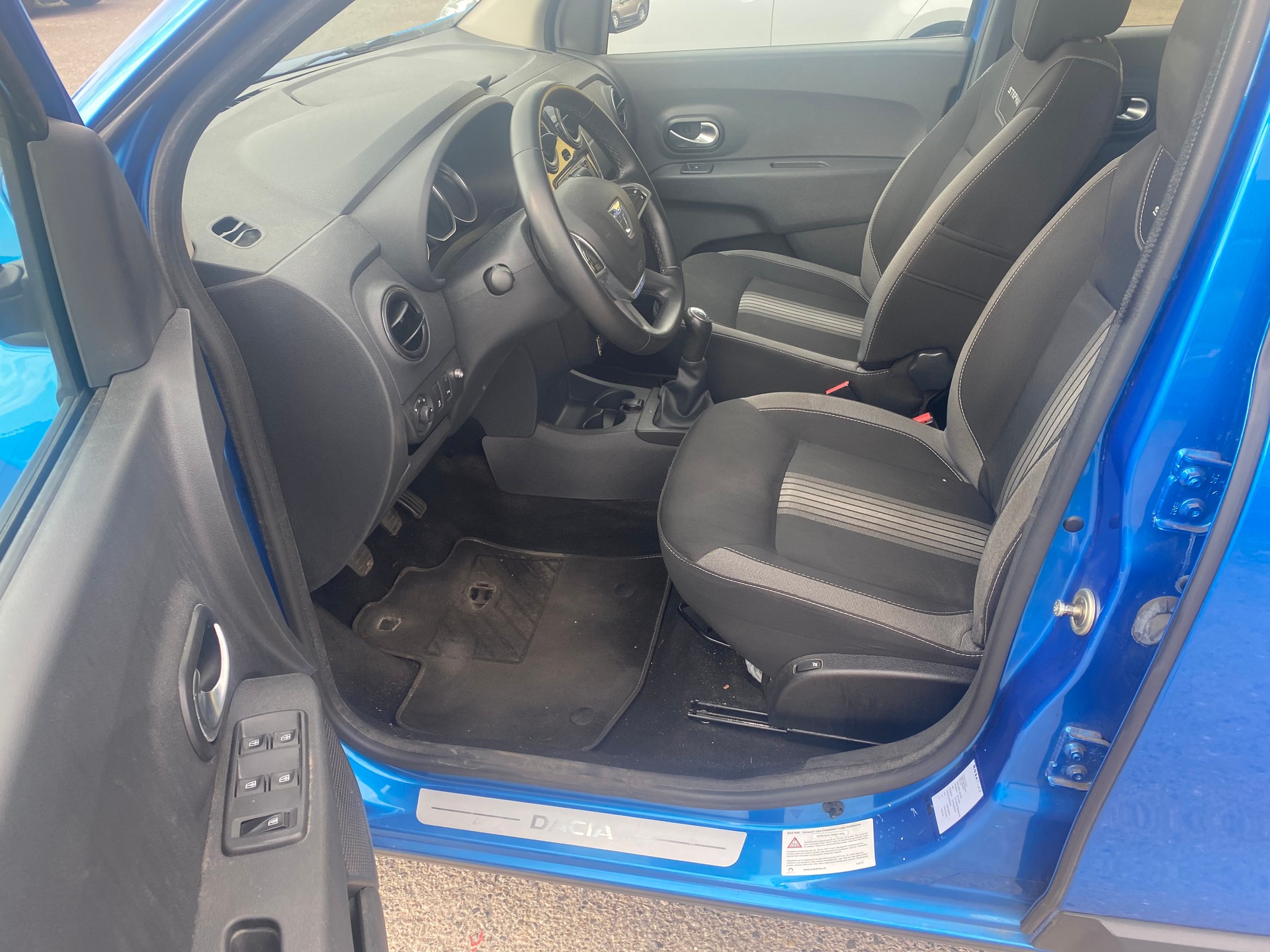DACIA Lodgy 1.2 Turbo Ambiance 7PL-image-7