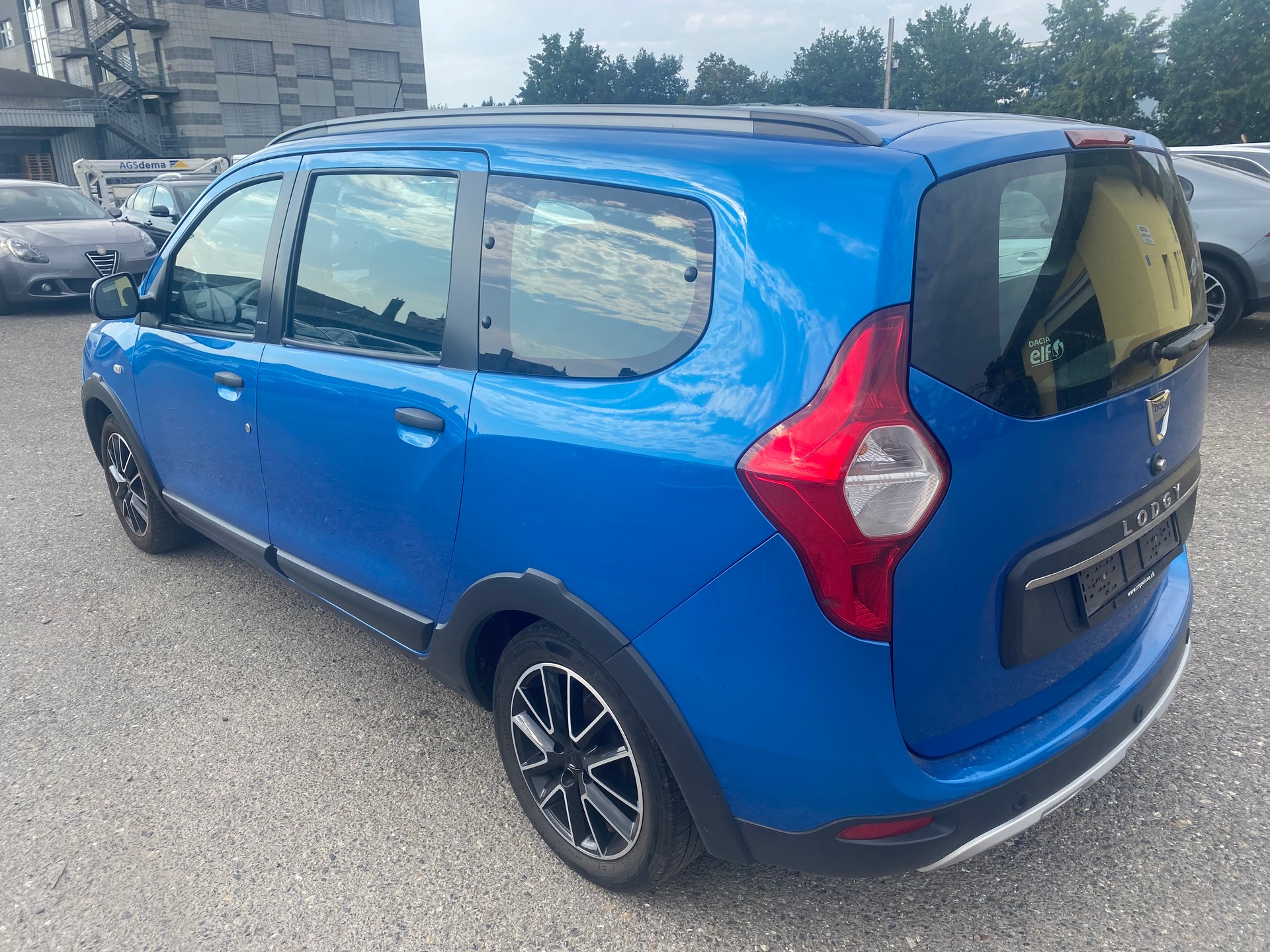 DACIA Lodgy 1.2 Turbo Ambiance 7PL-image-3