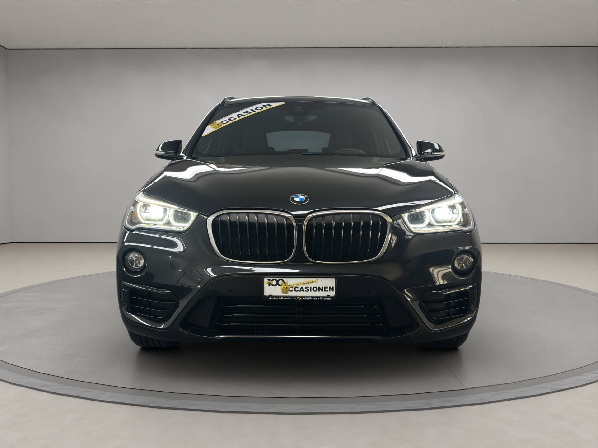 BMW X1 18d xDrive-image-4