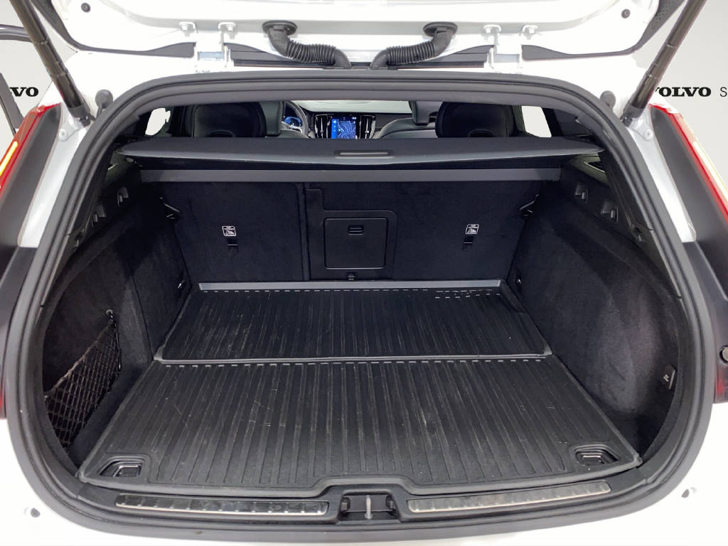 VOLVO V60 2.0 T6 TE R-Design eAWD-image-13