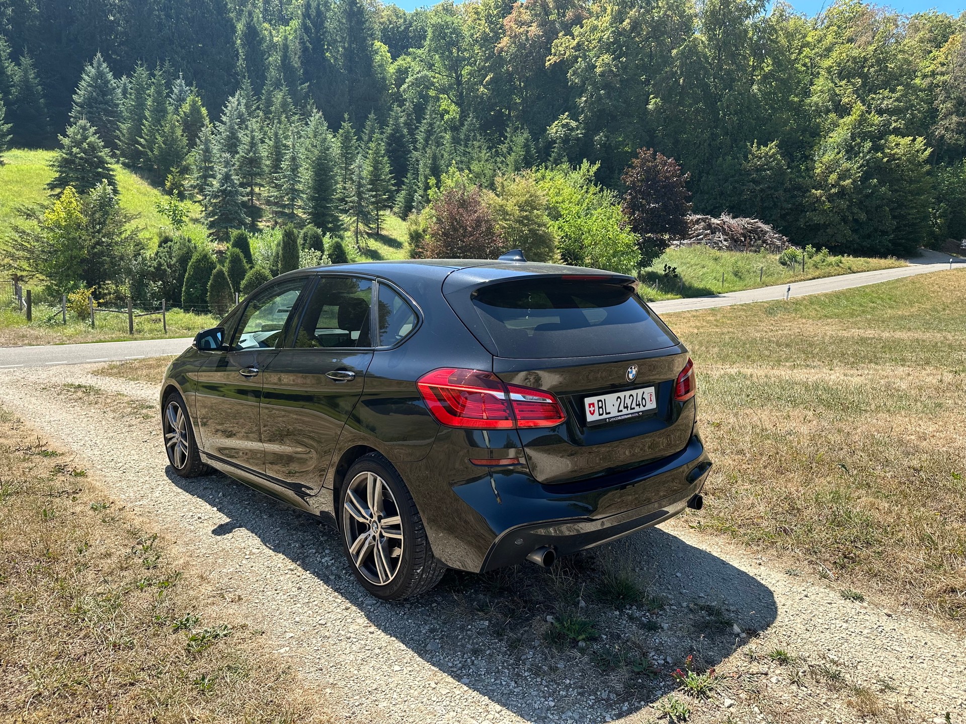 BMW 225i xDrive-image-1
