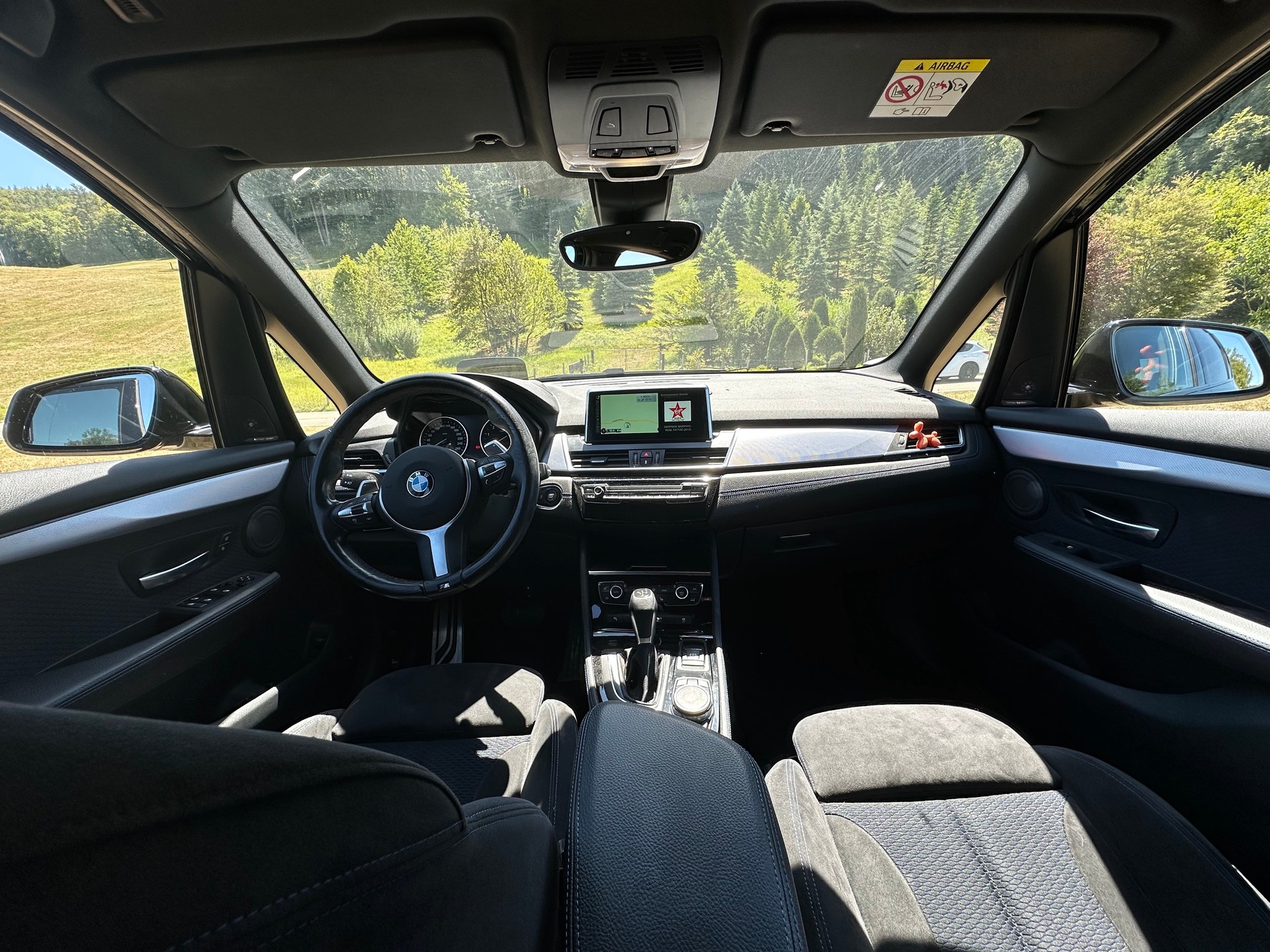 BMW 225i xDrive-image-3