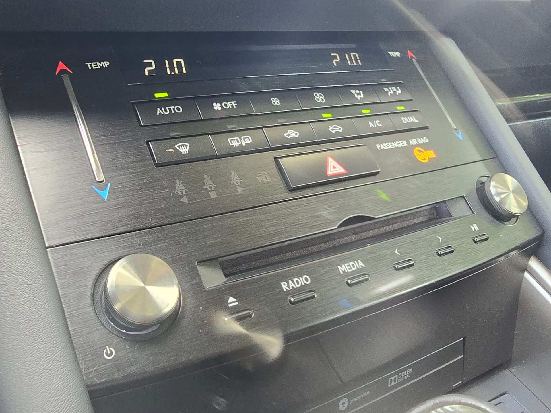 LEXUS IS 300h F-Sport Automatic-image-15