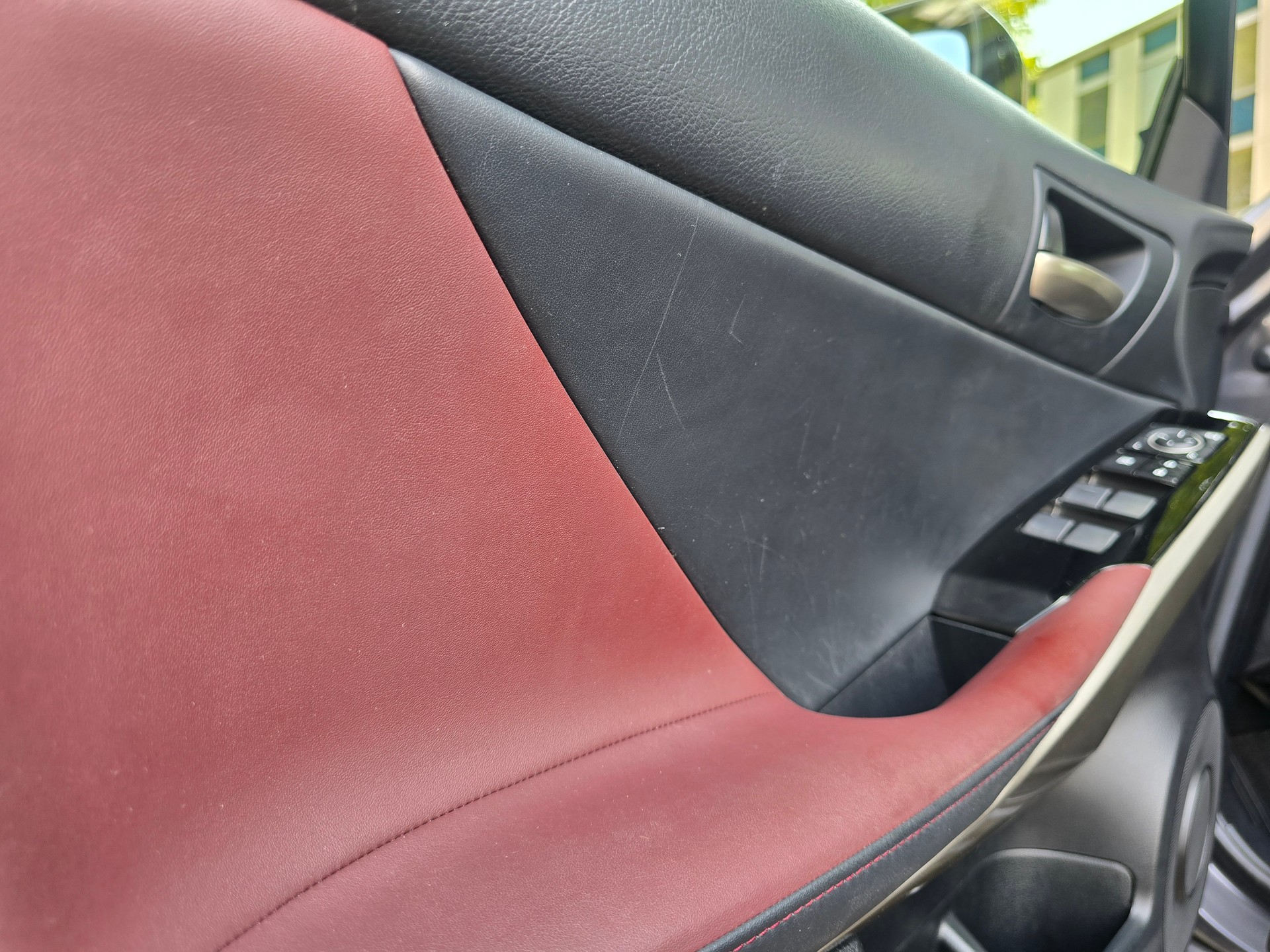 LEXUS IS 300h F-Sport Automatic-image-13