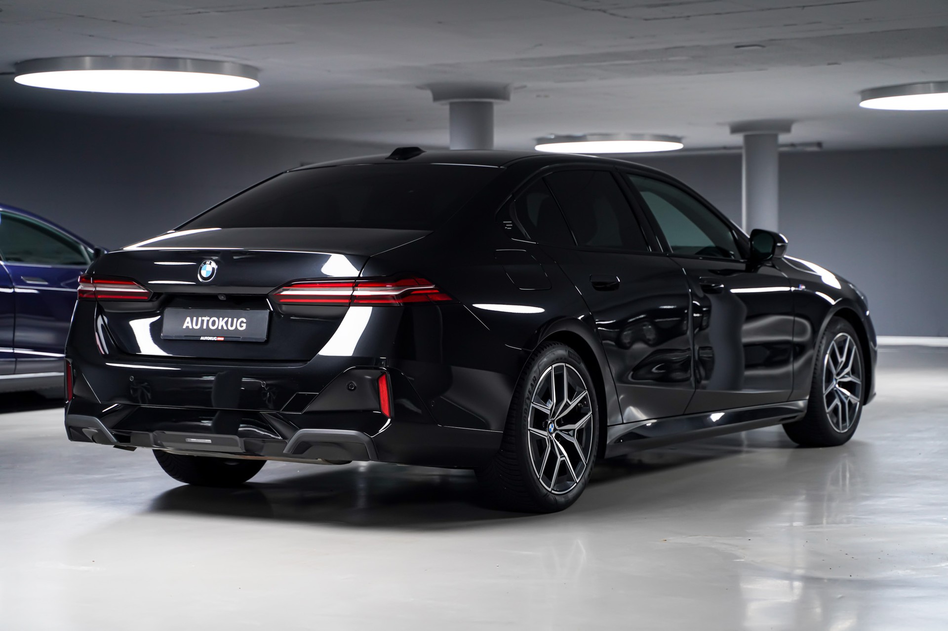 BMW 520i 48V M Sport Steptronic-image-3
