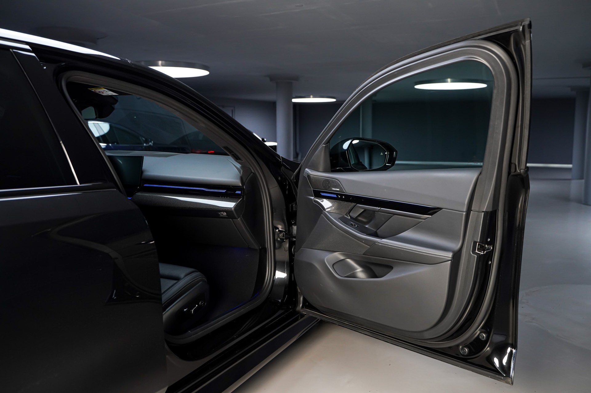 BMW 520i 48V M Sport Steptronic-image-15
