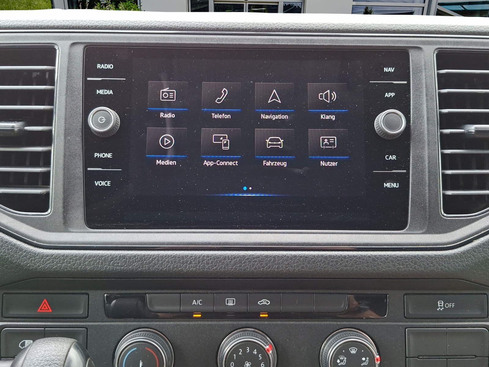 VW Crafter 35 2.0 BiTDI L3 4Motion A-image-14