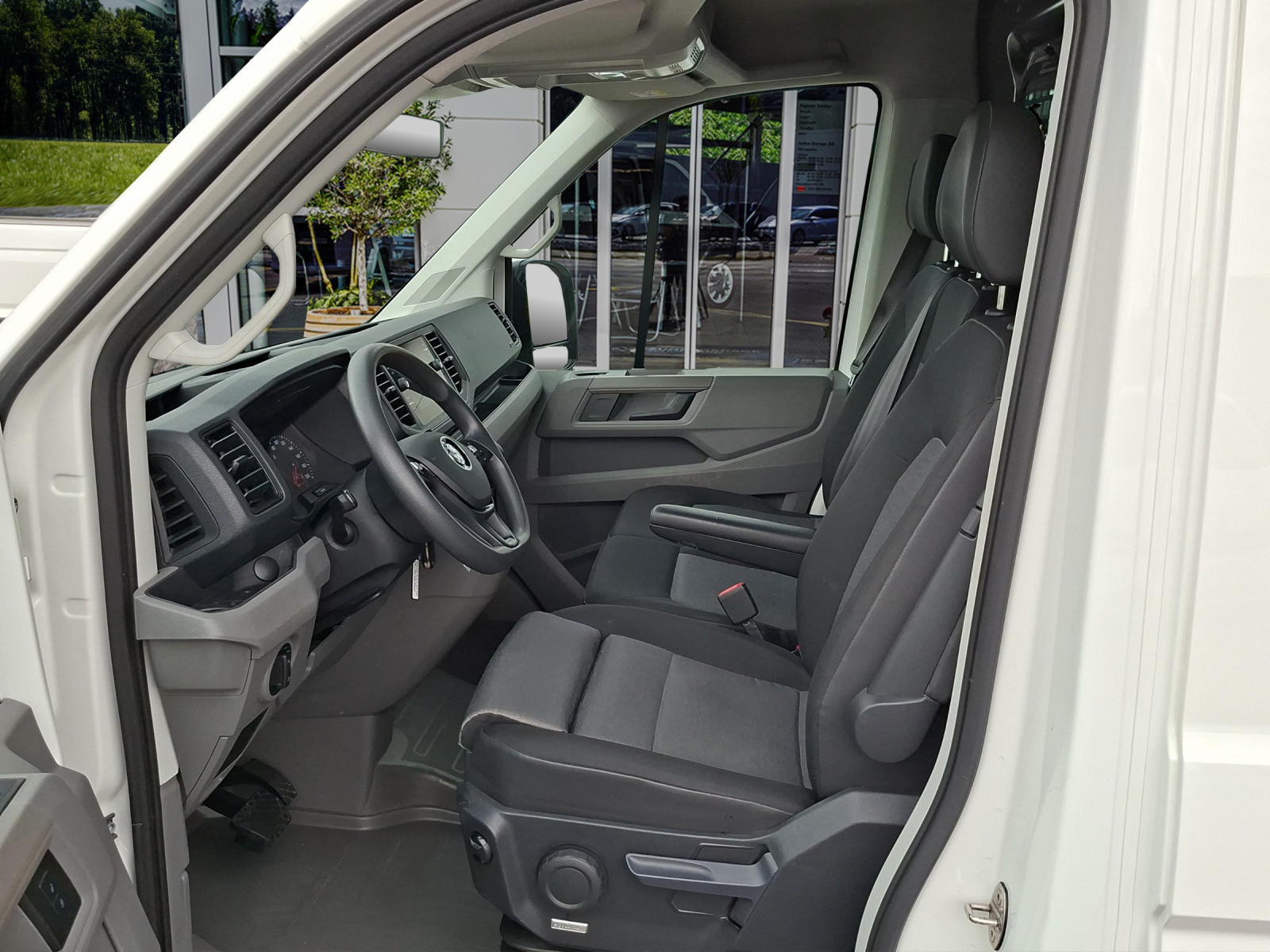 VW Crafter 35 2.0 BiTDI L3 4Motion A-image-8