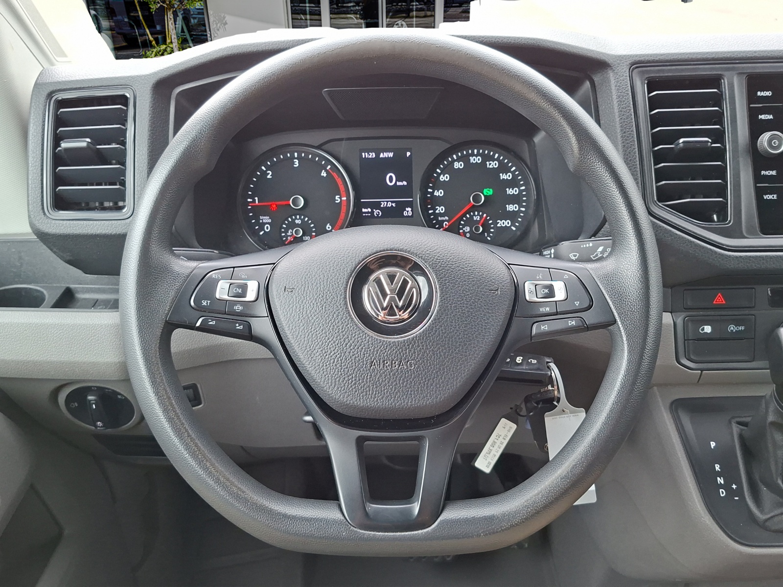 VW Crafter 35 2.0 BiTDI L3 4Motion A-image-9