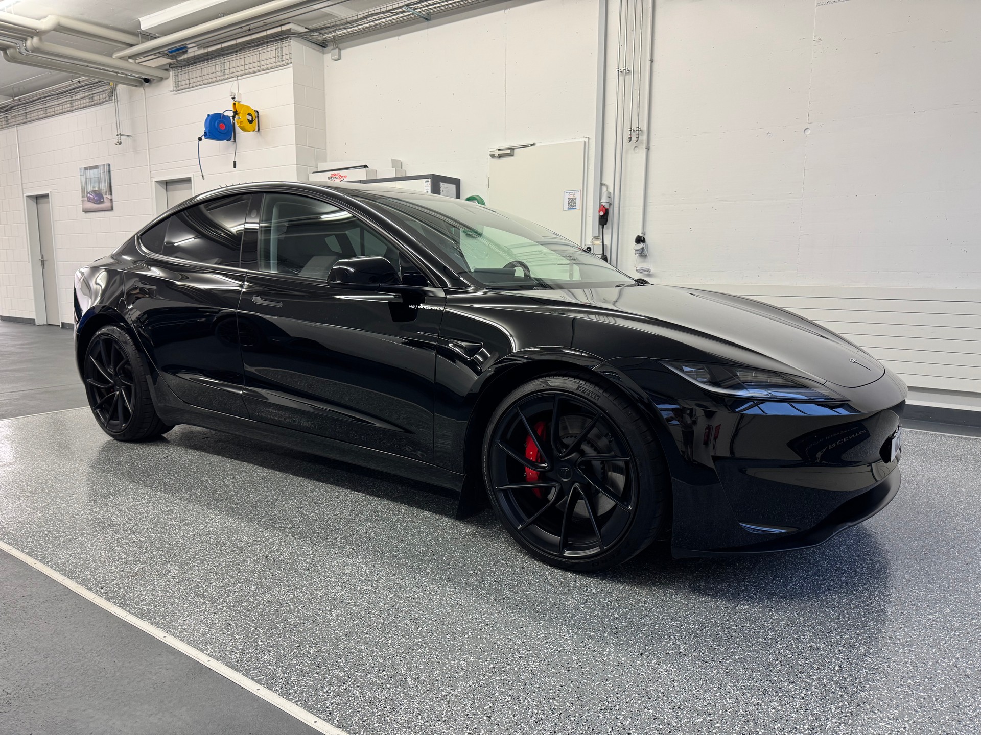 TESLA Model 3 Dual Motor Performance AWD-image-10