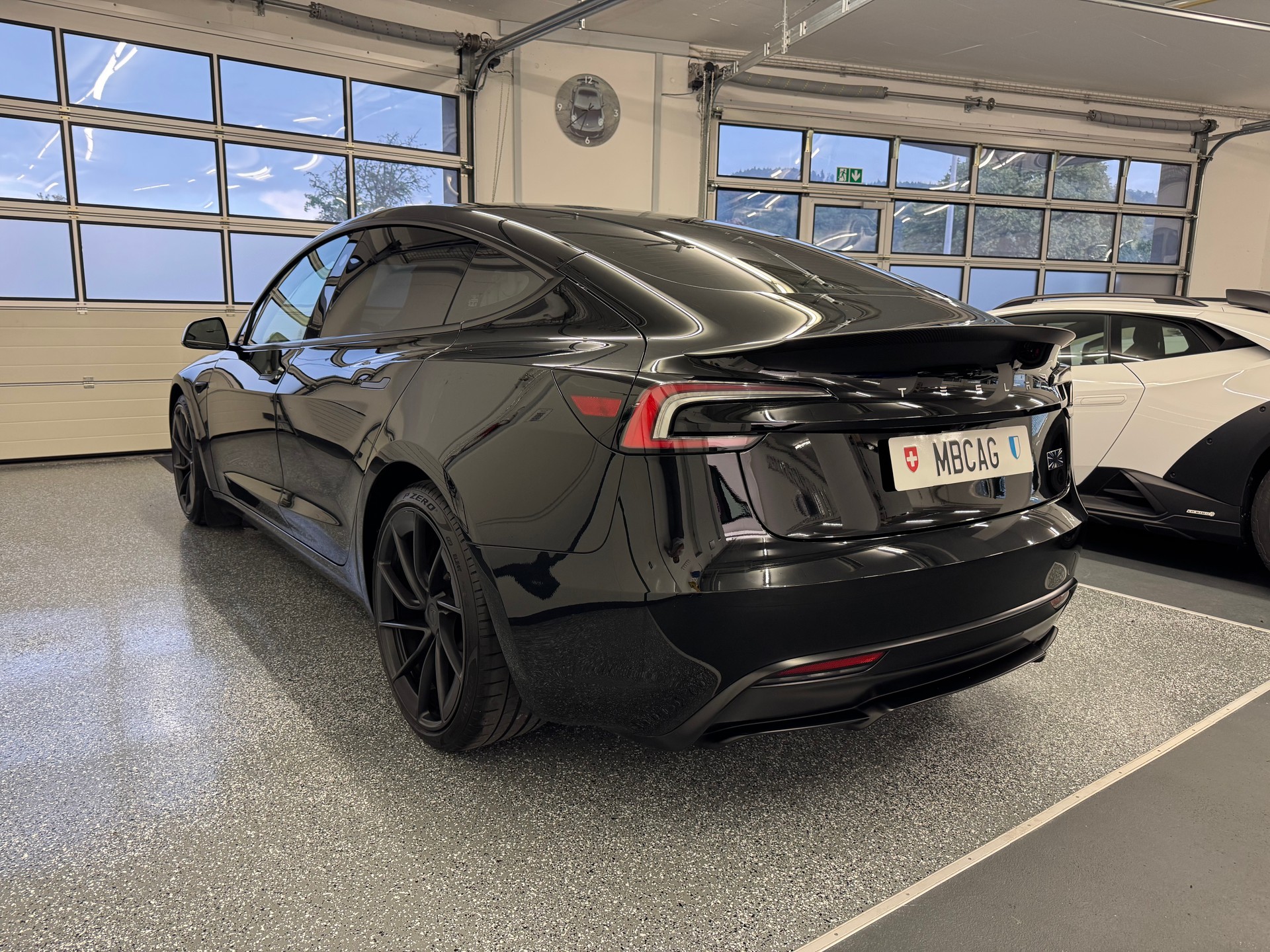 TESLA Model 3 Dual Motor Performance AWD-image-4