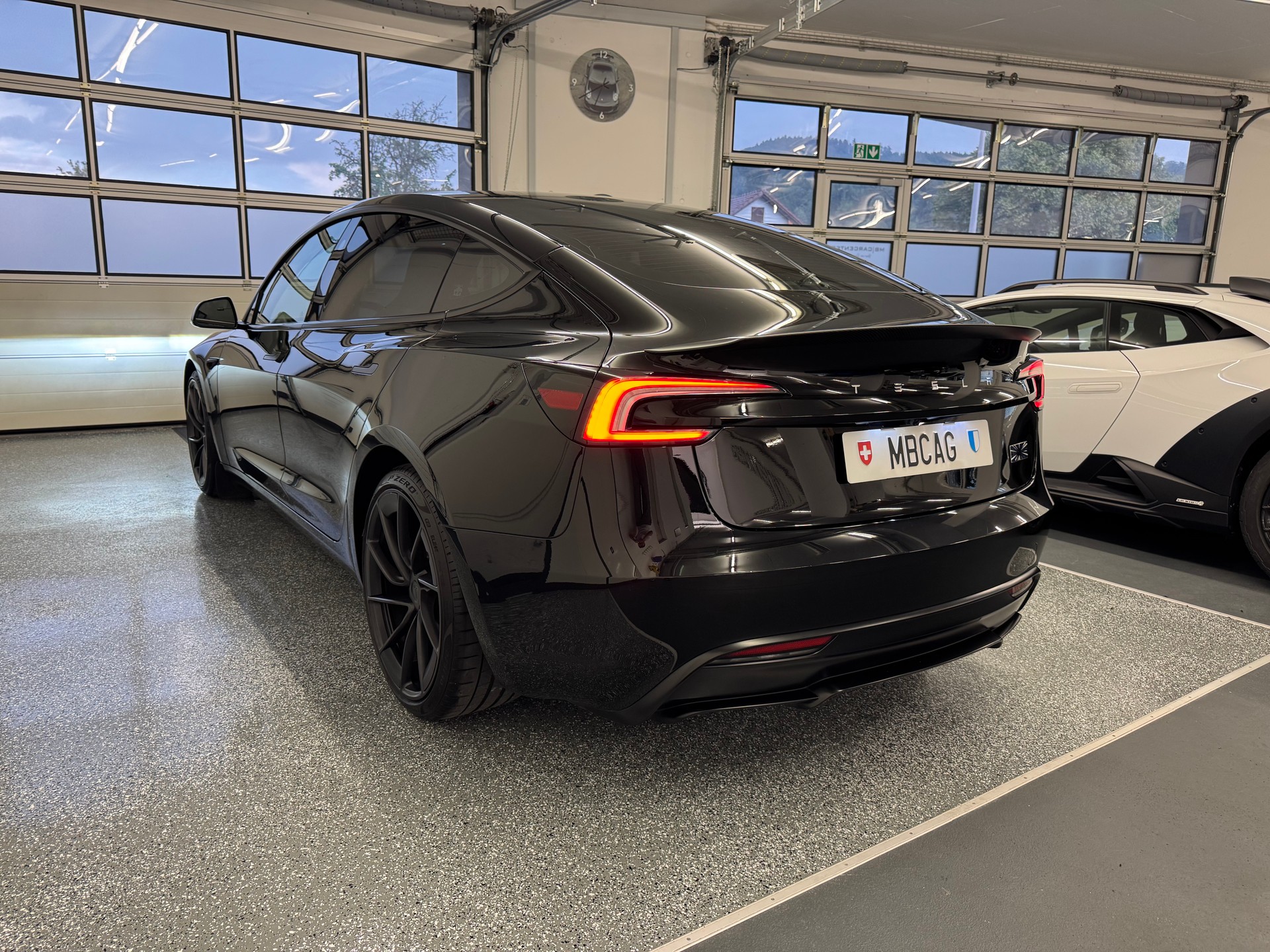 TESLA Model 3 Dual Motor Performance AWD-image-5