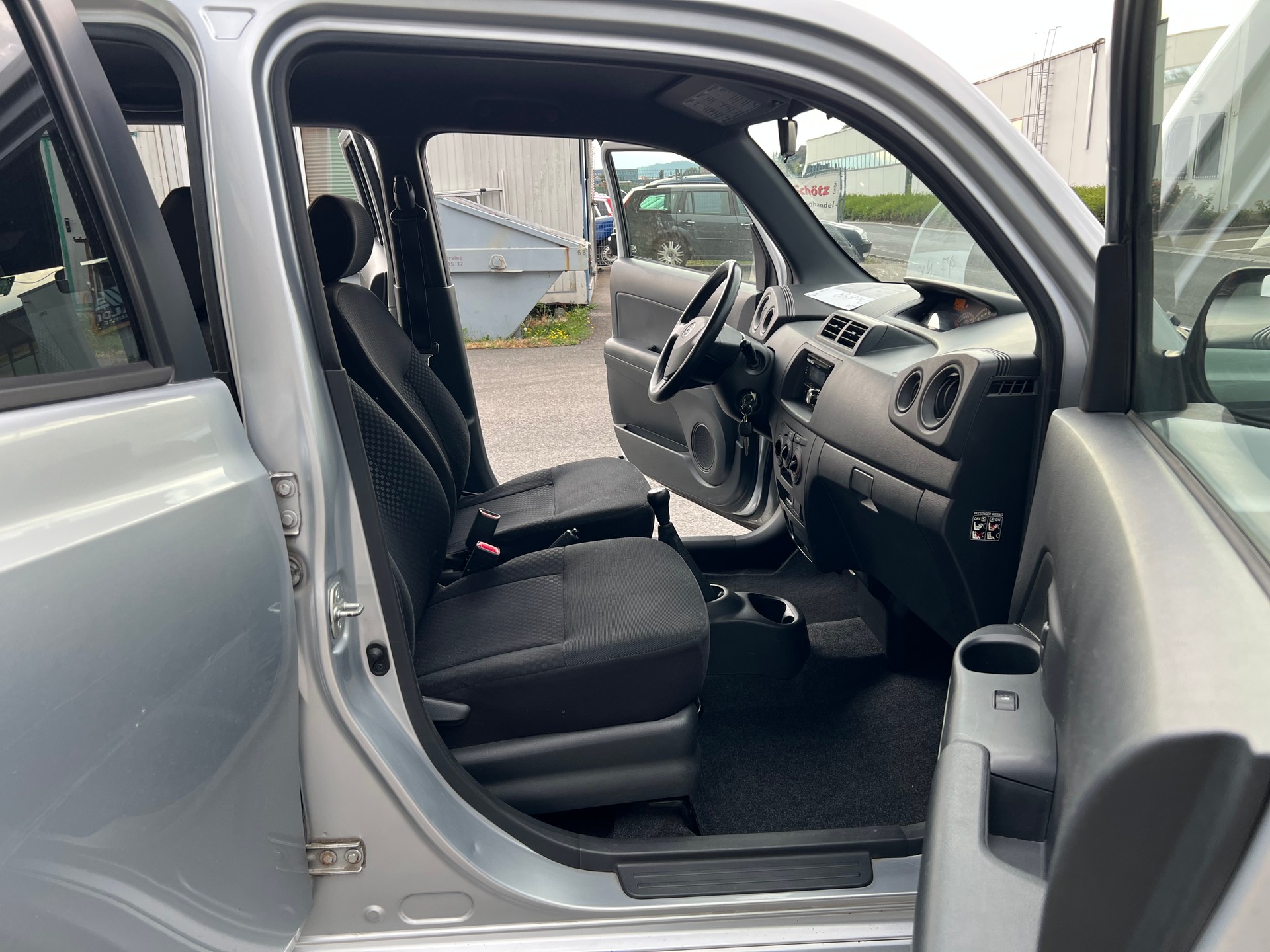 DAIHATSU Materia 1.3-image-8
