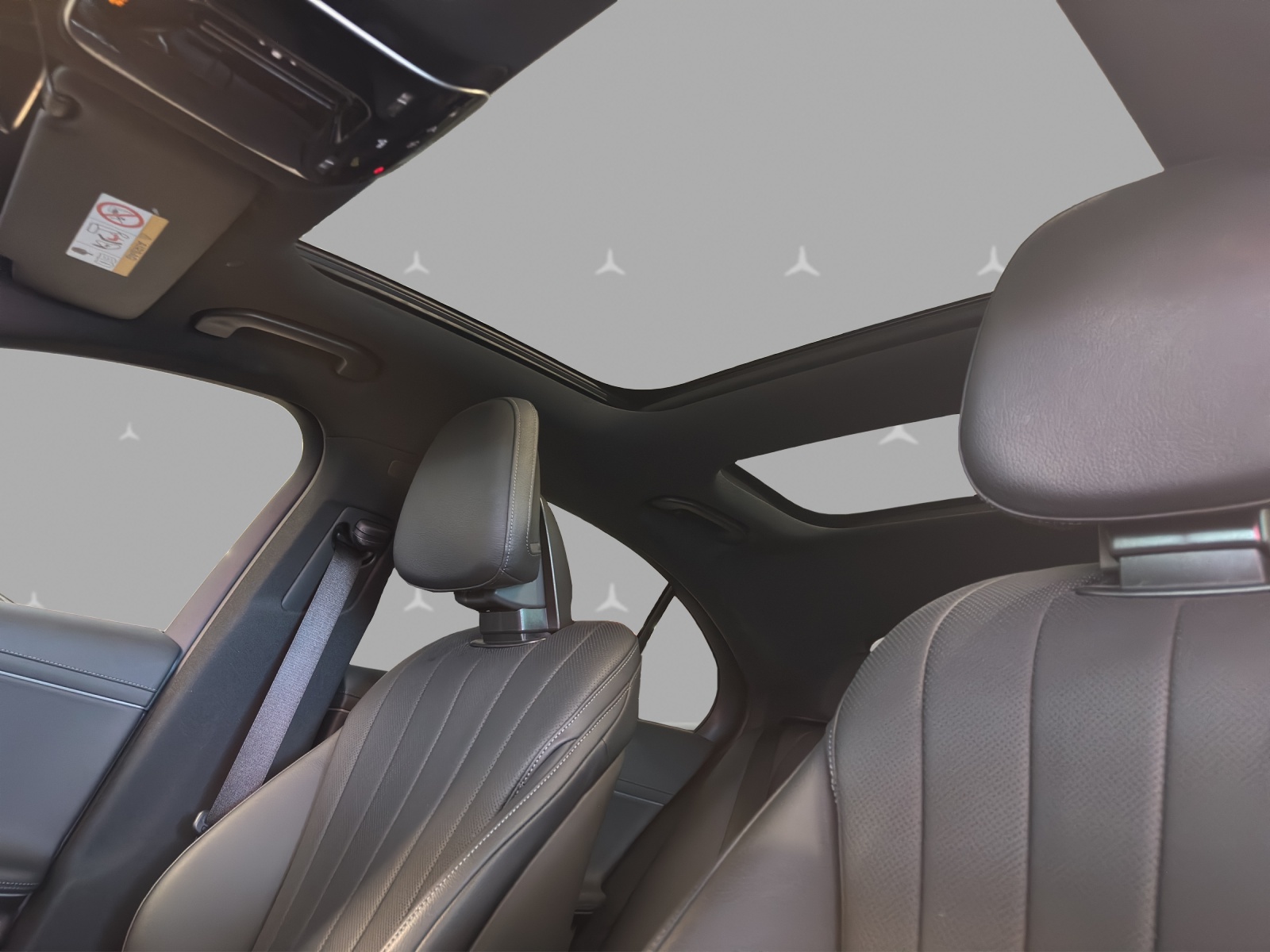 MERCEDES-BENZ E 220 d 4Matic 9G-Tronic-image-8
