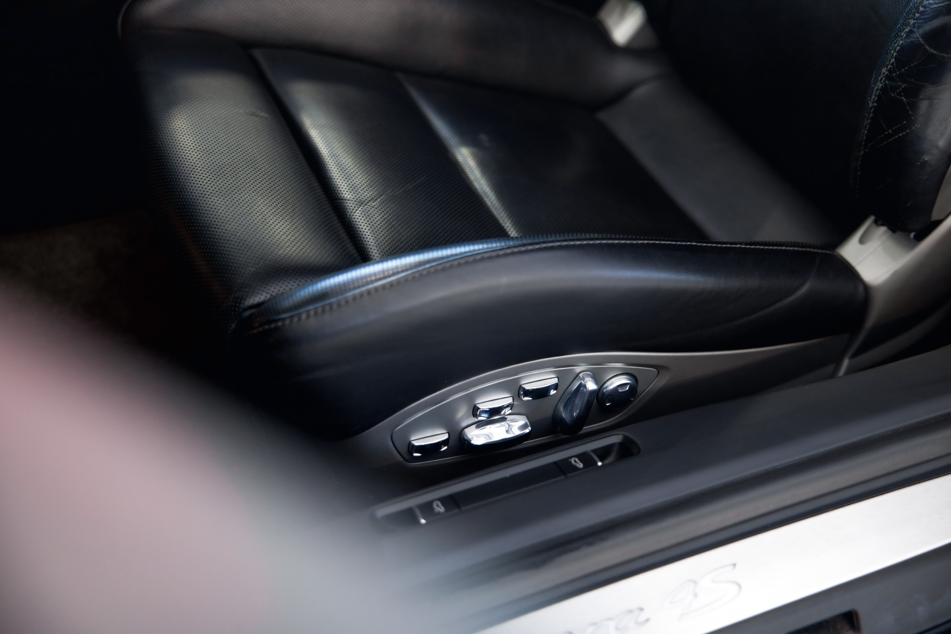 PORSCHE 911 Carrera 4S PDK-image-18
