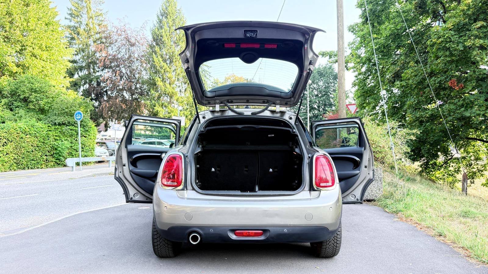 MINI Cooper Steptronic-image-6