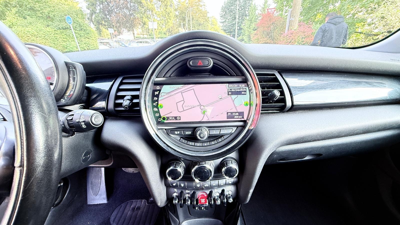 MINI Cooper Steptronic-image-15