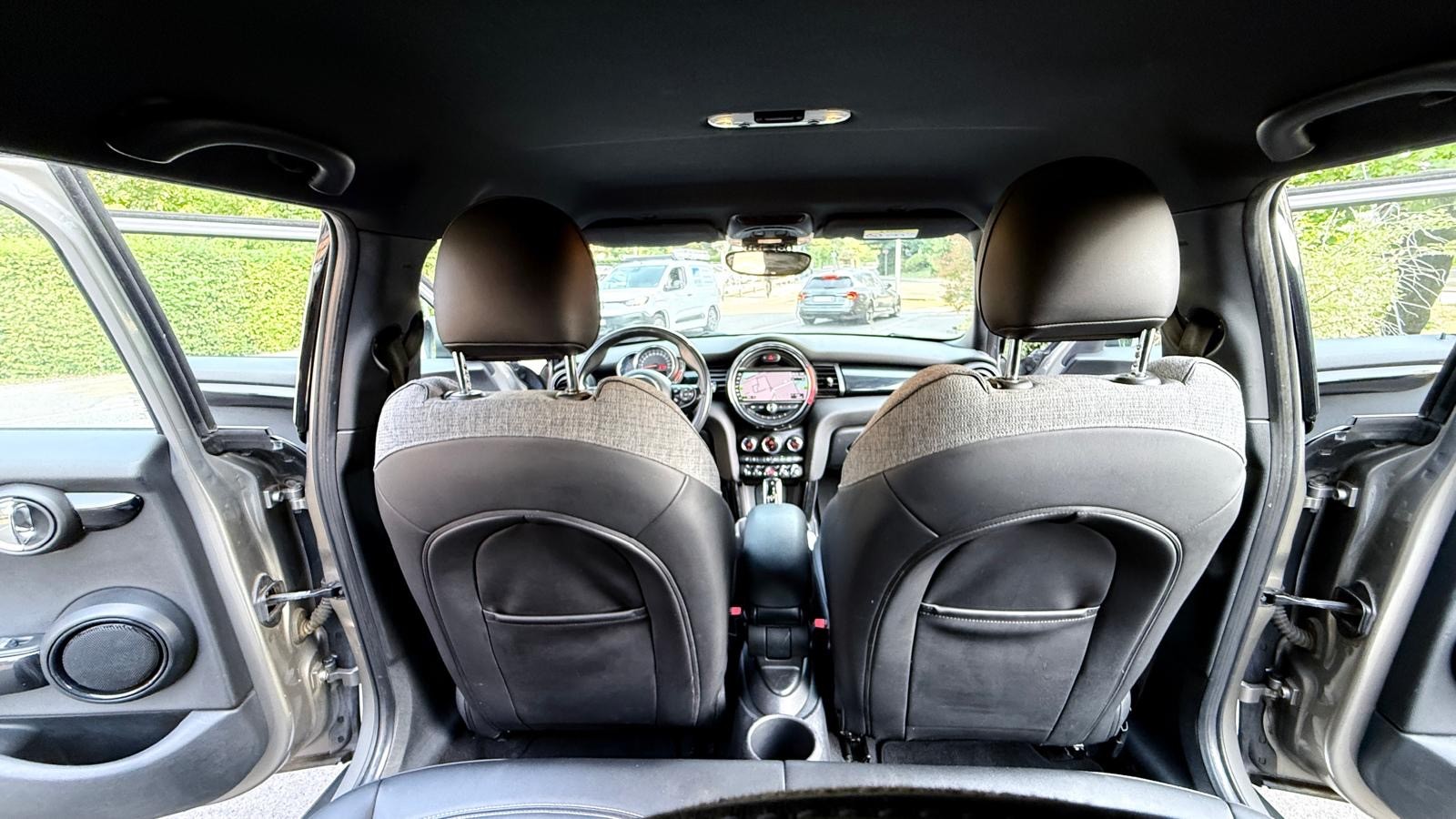 MINI Cooper Steptronic-image-7