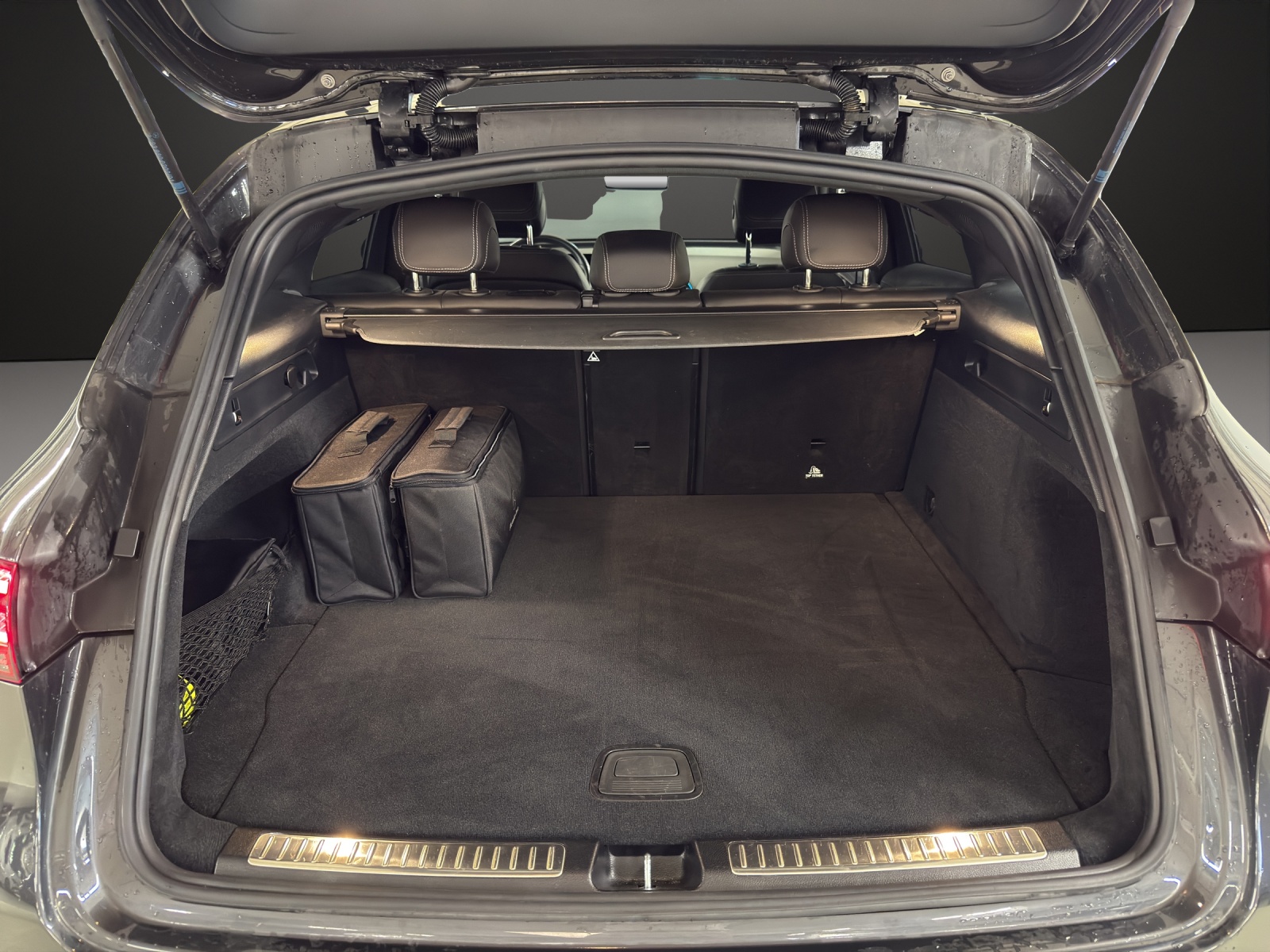 MERCEDES-BENZ EQC 400 4Matic-image-16
