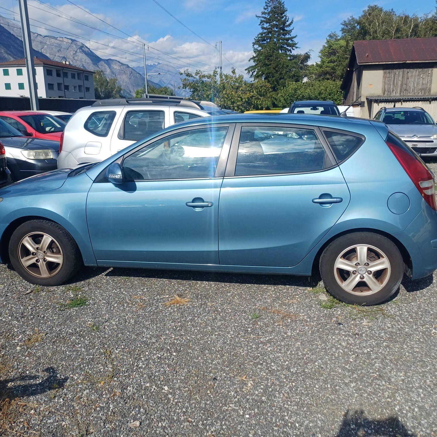 HYUNDAI i30 1.6 Swiss Plus Edition-image-1