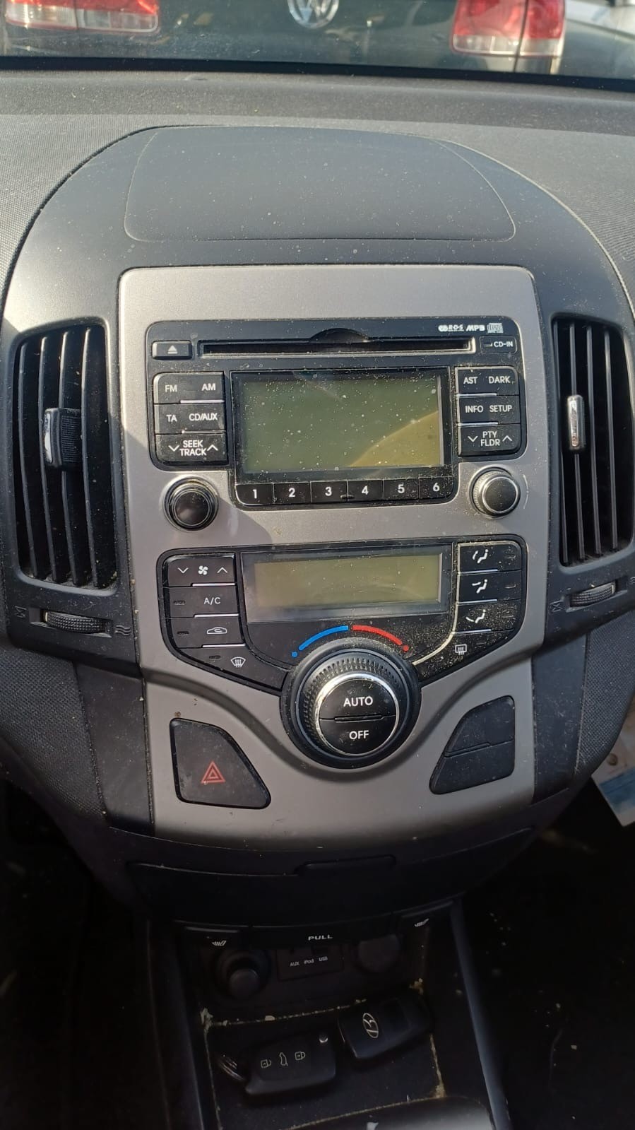HYUNDAI i30 1.6 Swiss Plus Edition-image-6