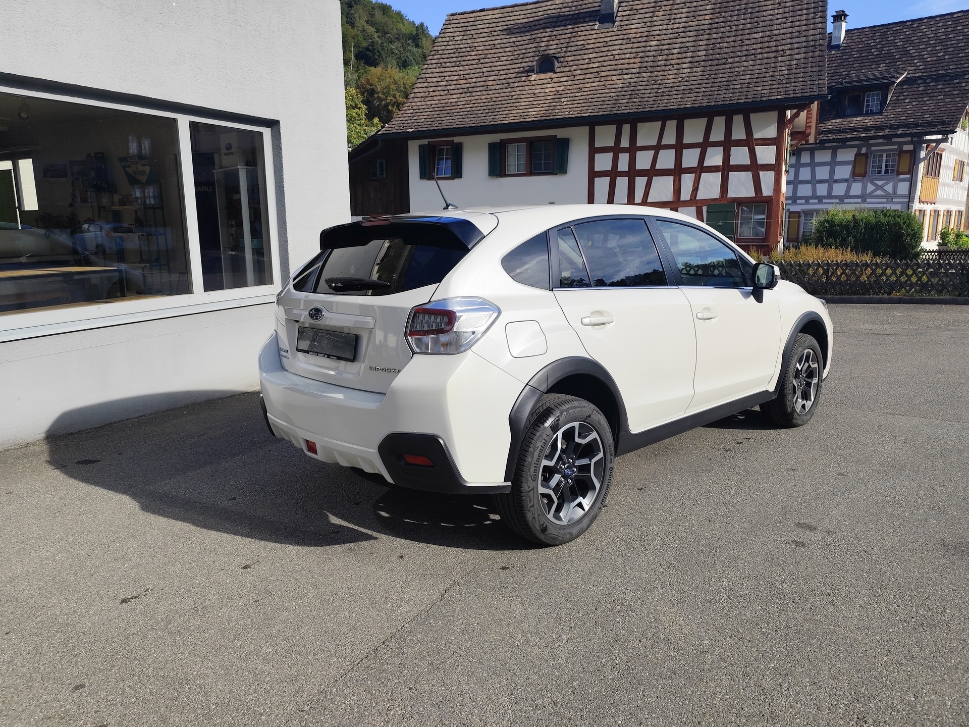 SUBARU XV 2.0 Swiss Two AWD CVT-image-2