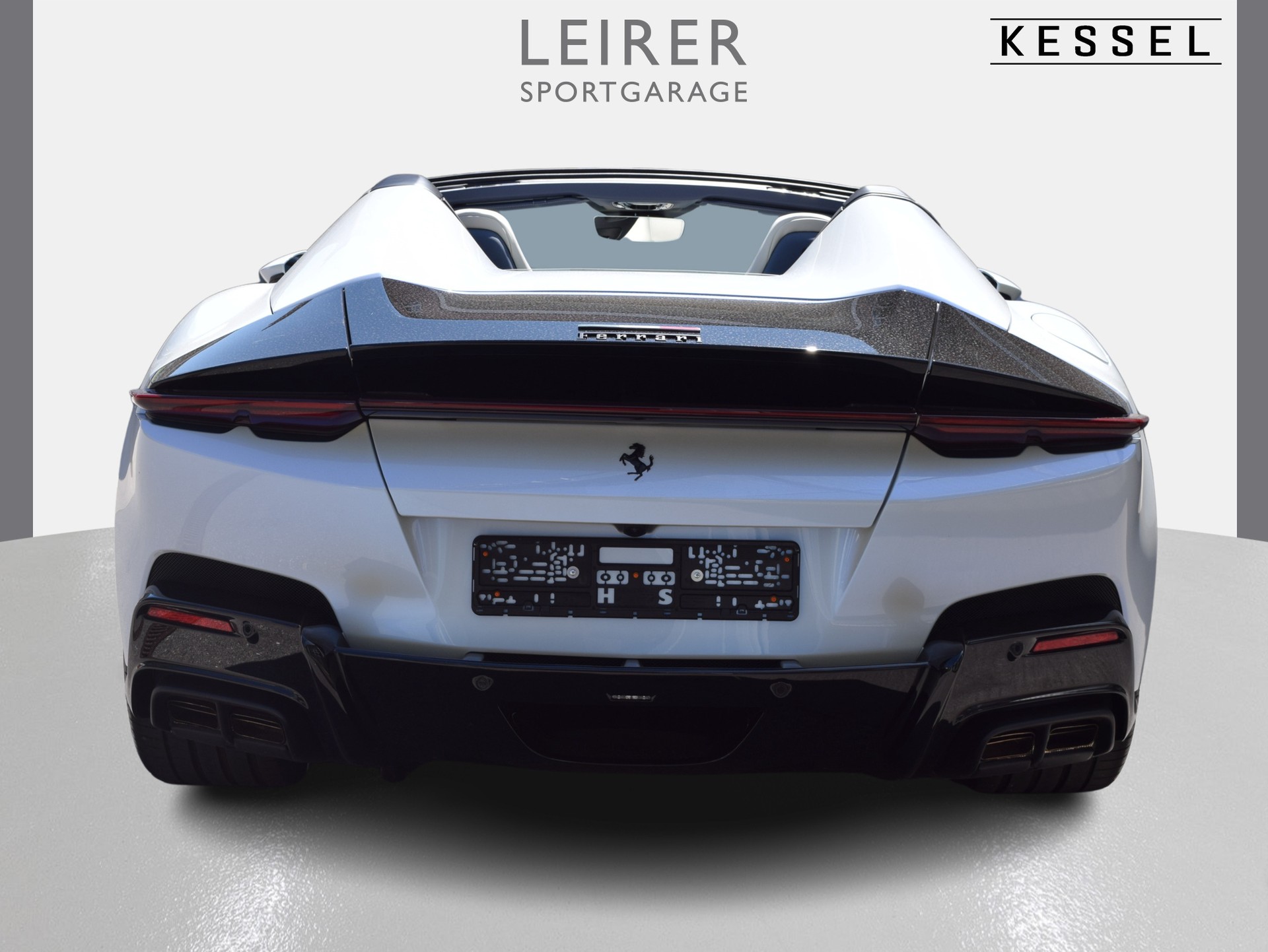 FERRARI 12 Cilindri-showroom-element-3