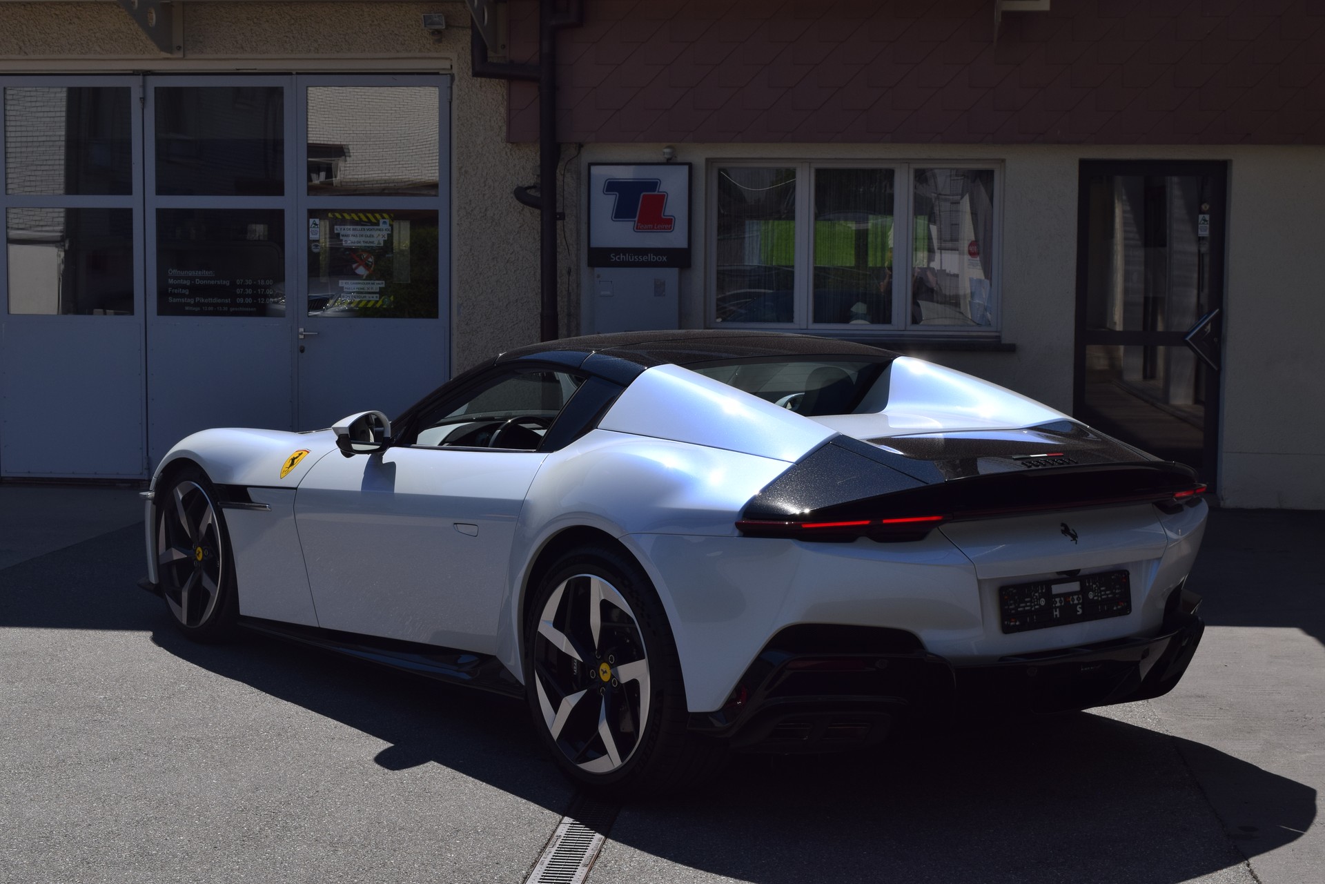 FERRARI 12 Cilindri-image-7