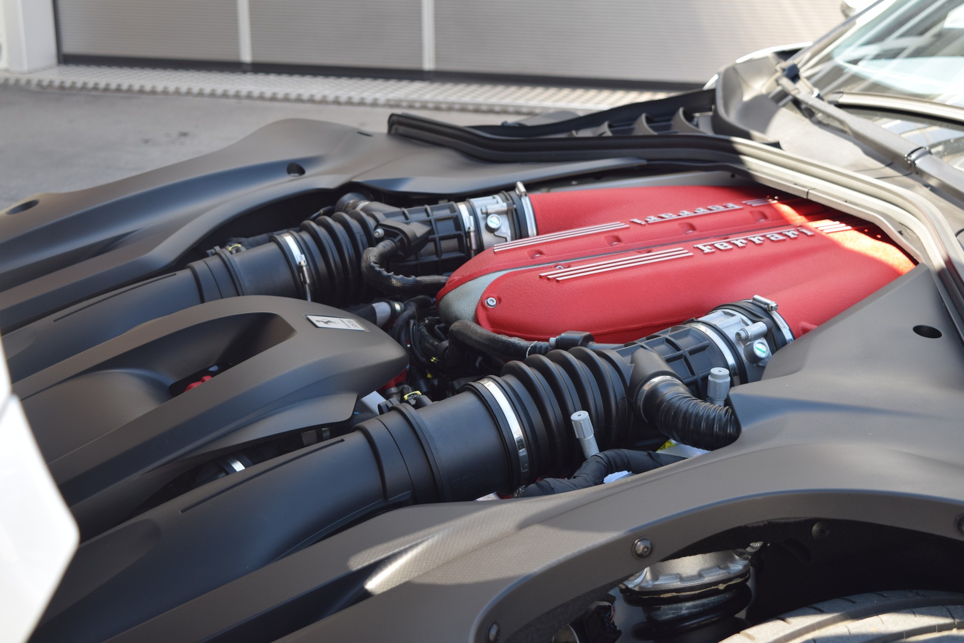 FERRARI 12 Cilindri-image-22