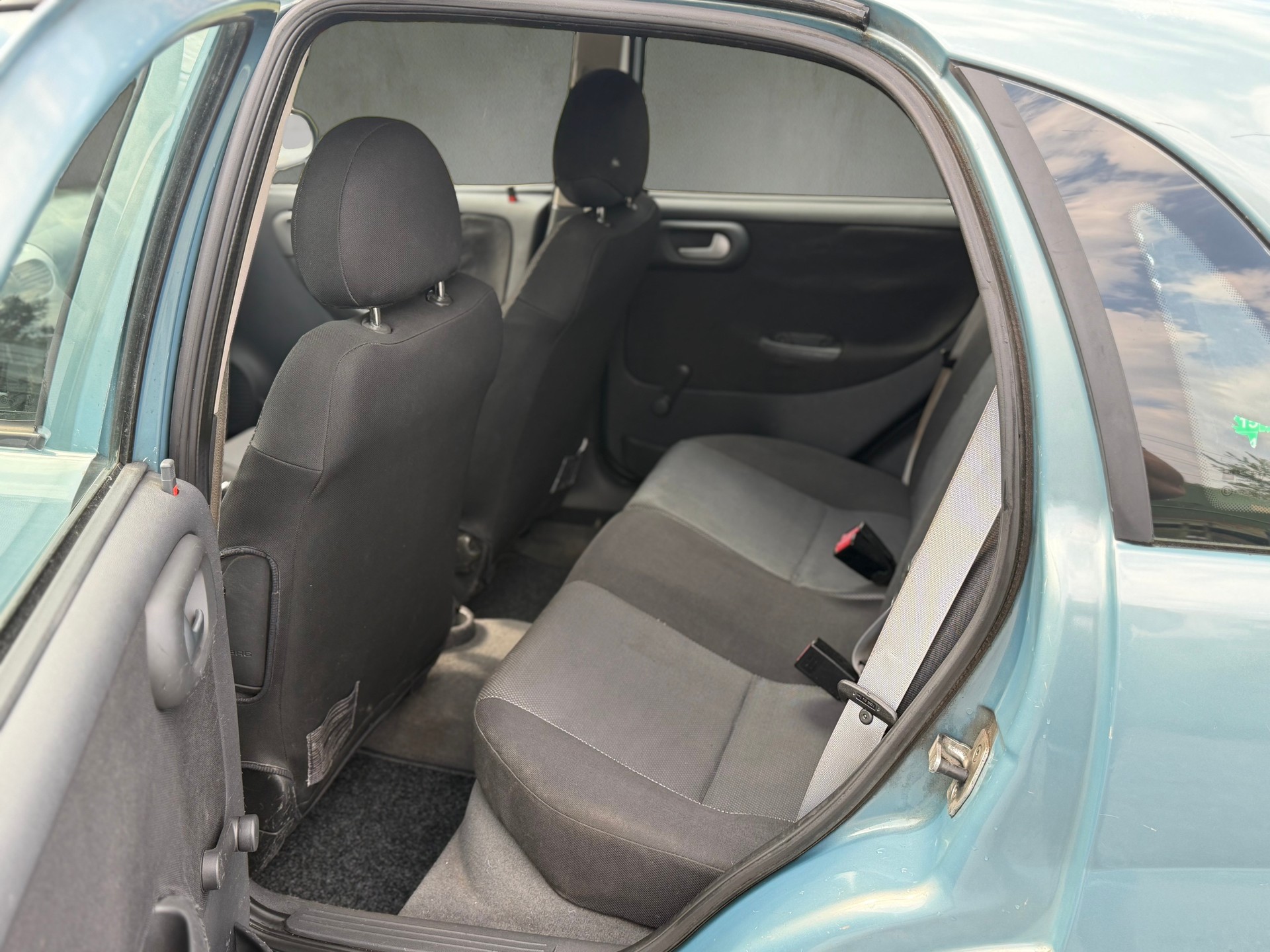 OPEL Corsa 1.8 16V Silverline-image-9