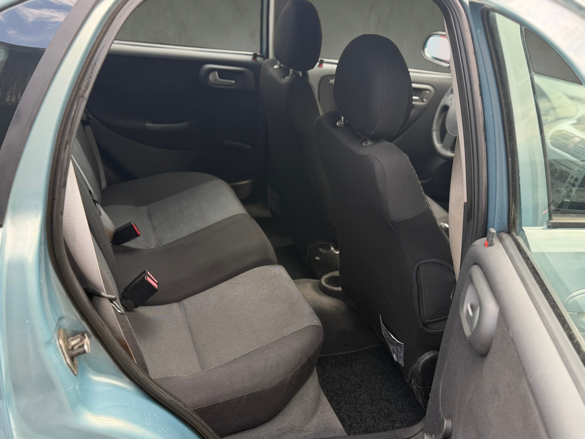 OPEL Corsa 1.8 16V Silverline-image-11
